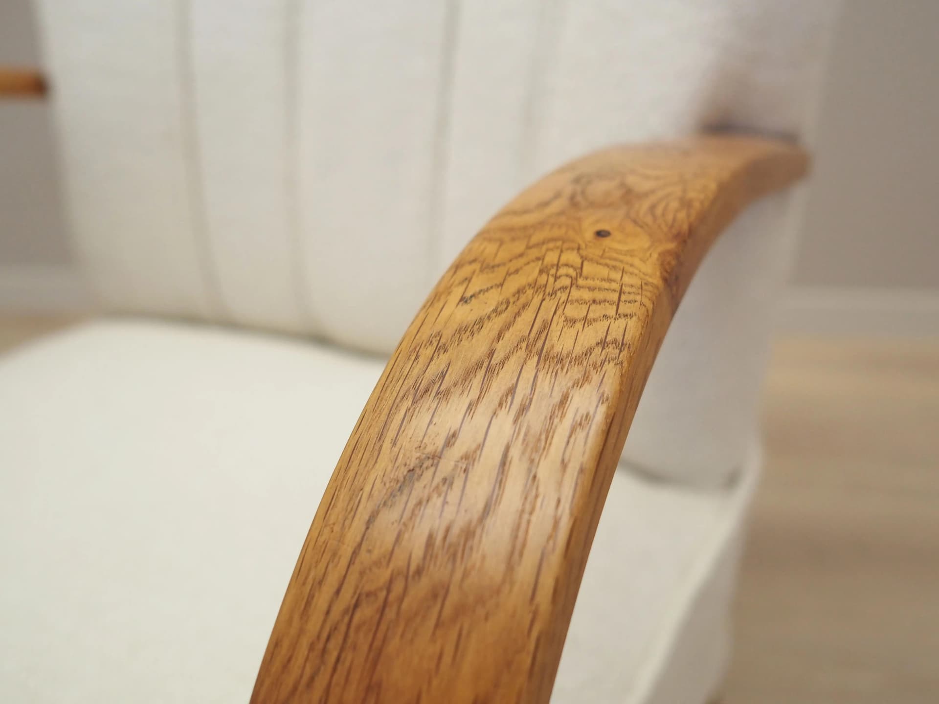 Fotel Art Déco, boucle ivory white, dąb, Dania, lata 50. - 19738