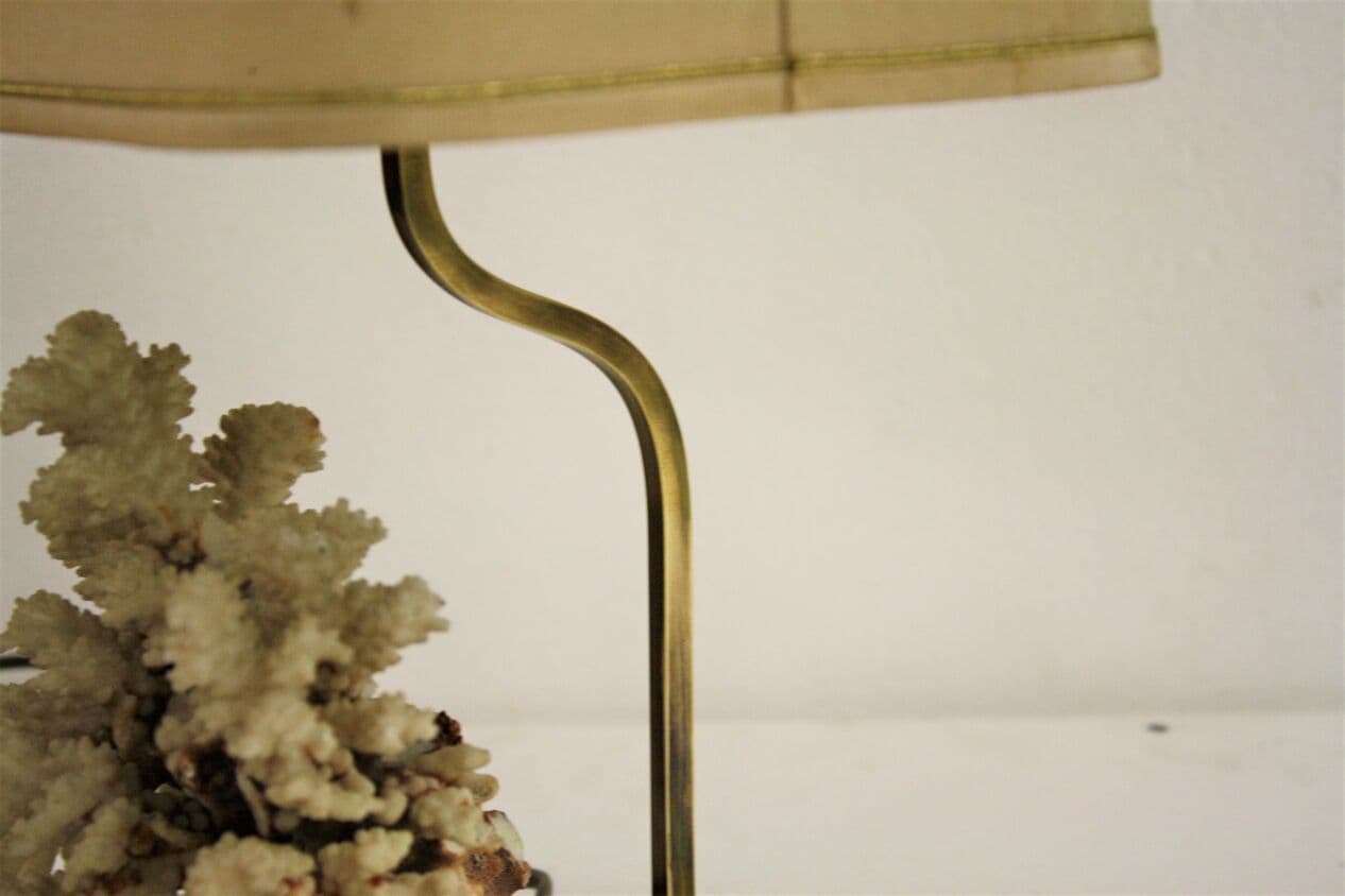 Lampa stołowa, koral, mosiądz złoty, Francja, lata 70. - 265408