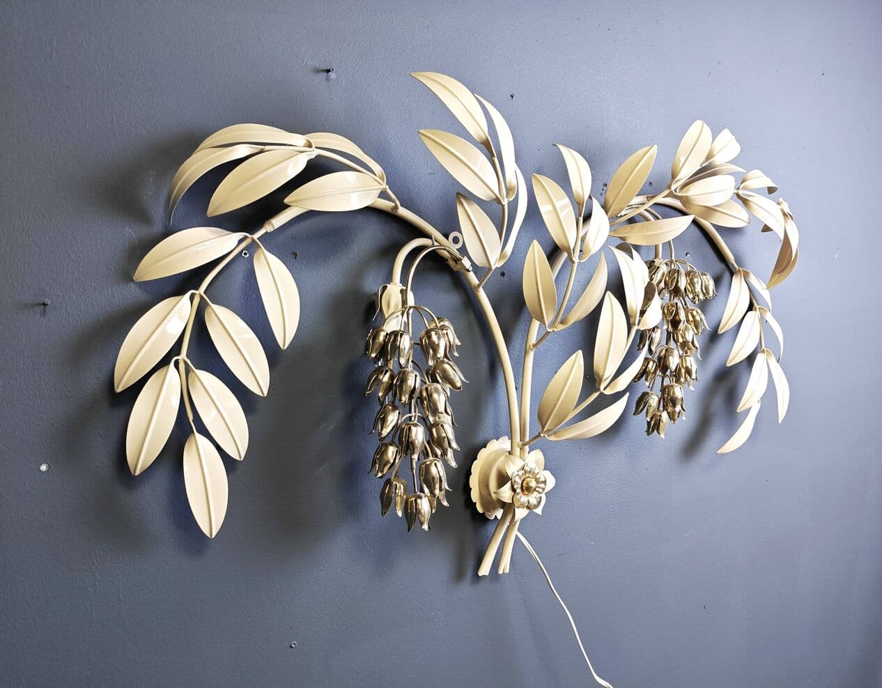 Kinkiet Tulip, biały, metal złoty, proj. H. Kögl, Włochy, lata 70. - 265054