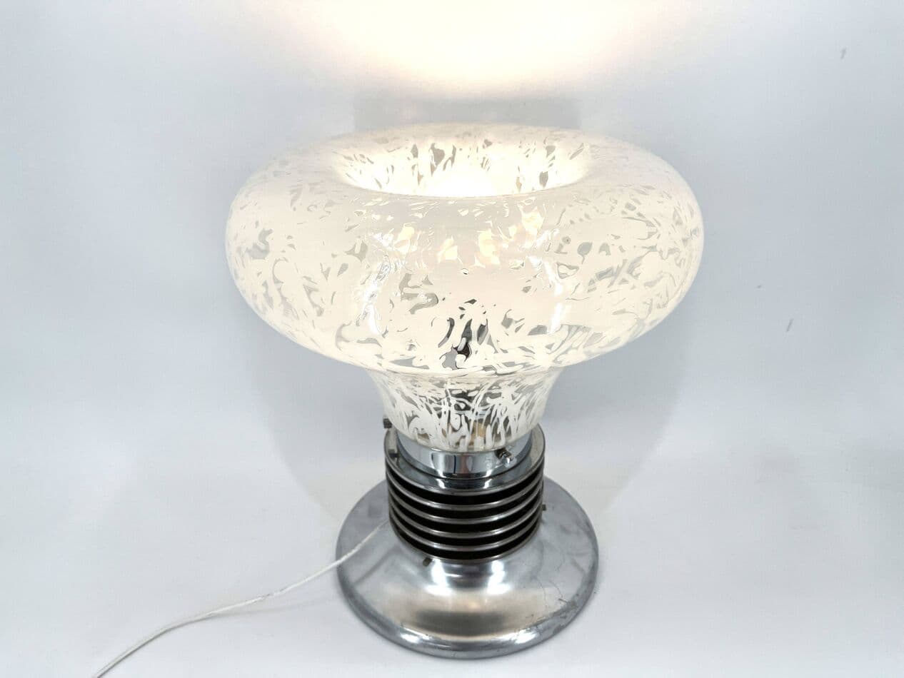 Lampa stołowa, szkło Murano białe, chrom, proj. C. Nason, Mazzega, Włochy, lata 70. - 264631