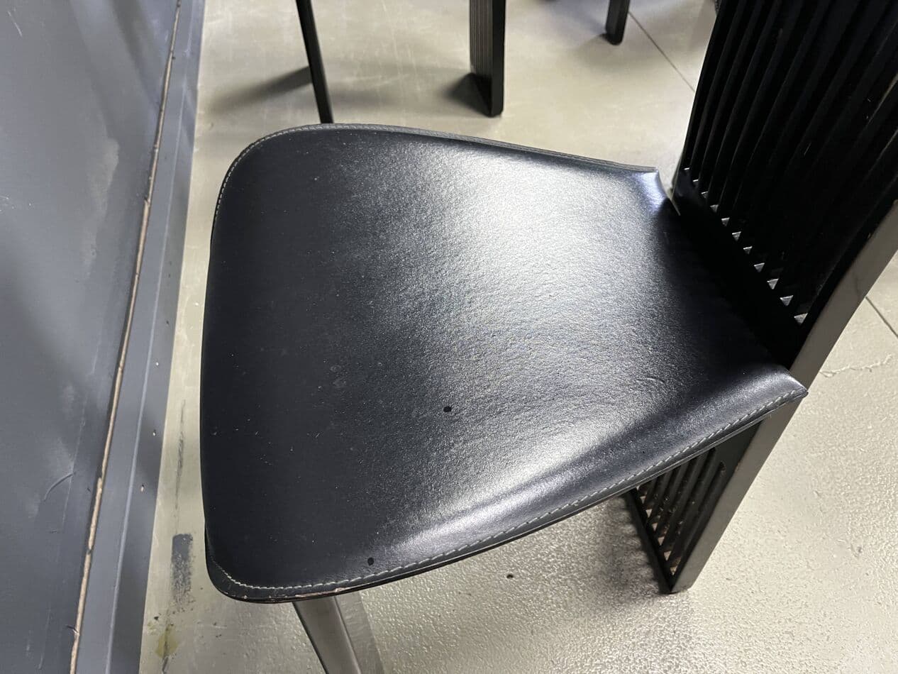 zestaw sześciu krzeseł Fan, drewno czarne, ekoskóra czarna, proj. P. Costantini, Włochy, lata 80. - 264473