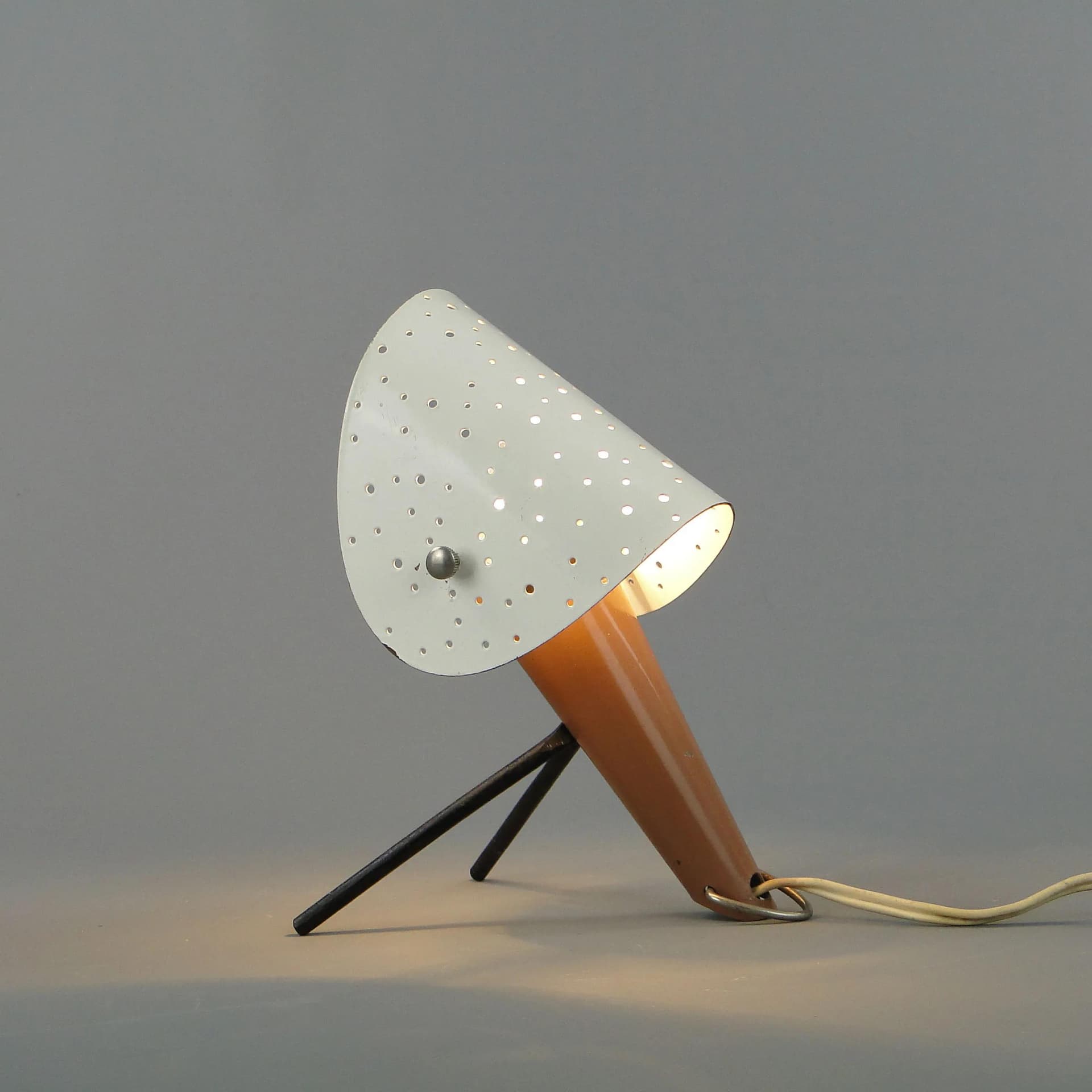 Lampa stołowa-ścienna, brązowy stal, klosz biały stal, nogi czarny stal, proj. A. Gałecki, Polska, lata 60. - 19955