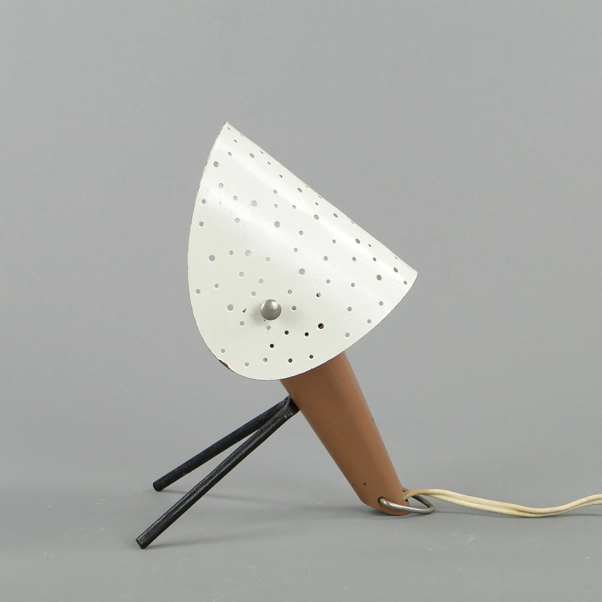 Lampa stołowa-ścienna, brązowy stal, klosz biały stal, nogi czarny stal, proj. A. Gałecki, Polska, lata 60. - 19953