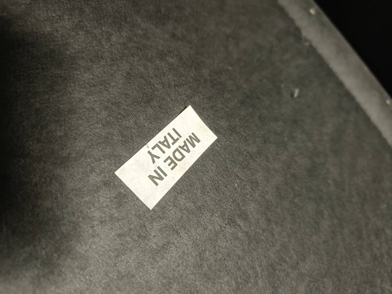 zestaw ośmiu krzeseł z podłokietnikami, skóra czarna, Arrben, Włochy, lata 70. - 264110