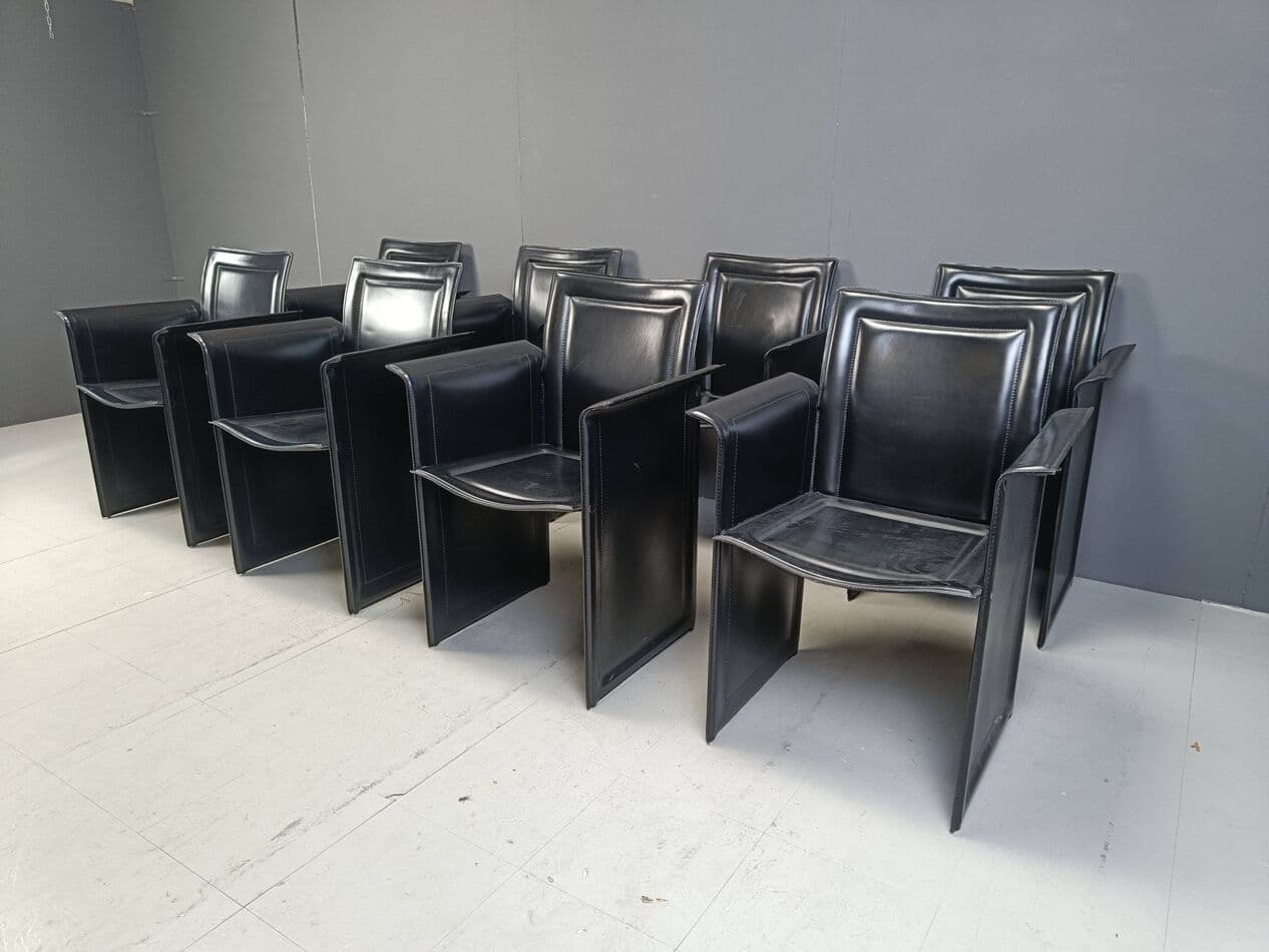 zestaw ośmiu krzeseł z podłokietnikami, skóra czarna, Arrben, Włochy, lata 70. - 264107