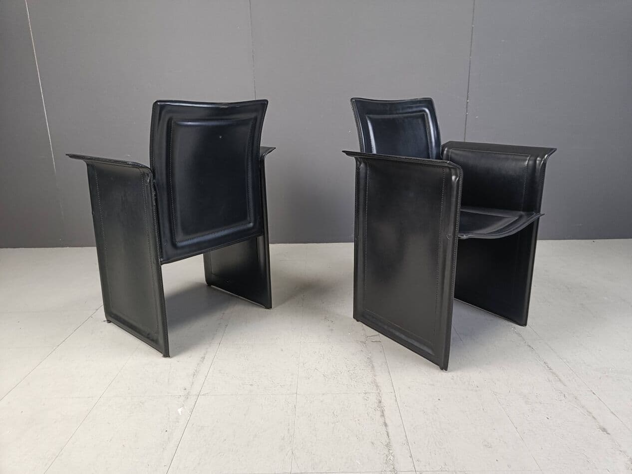zestaw ośmiu krzeseł z podłokietnikami, skóra czarna, Arrben, Włochy, lata 70. - 264113