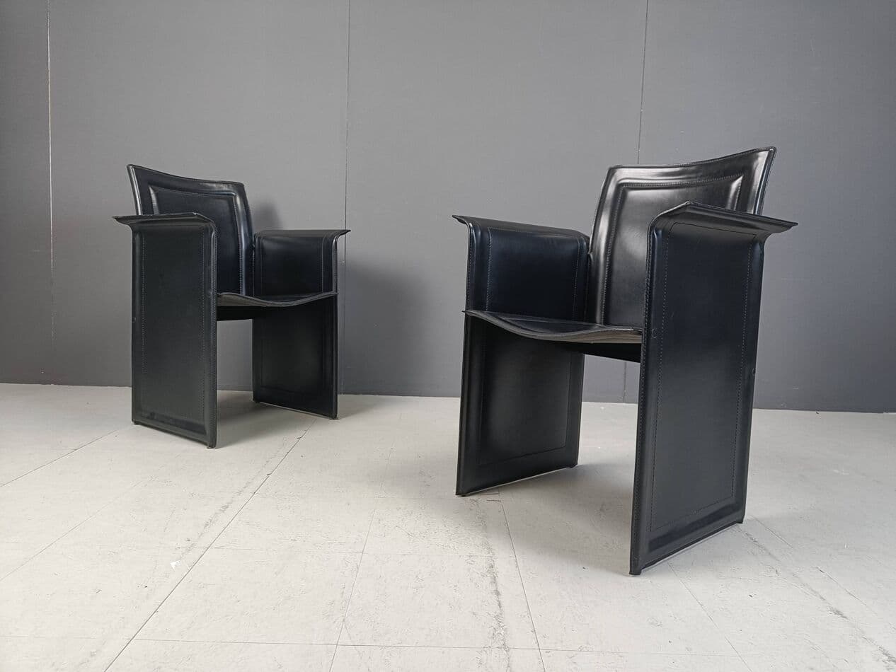 zestaw ośmiu krzeseł z podłokietnikami, skóra czarna, Arrben, Włochy, lata 70. - 264111