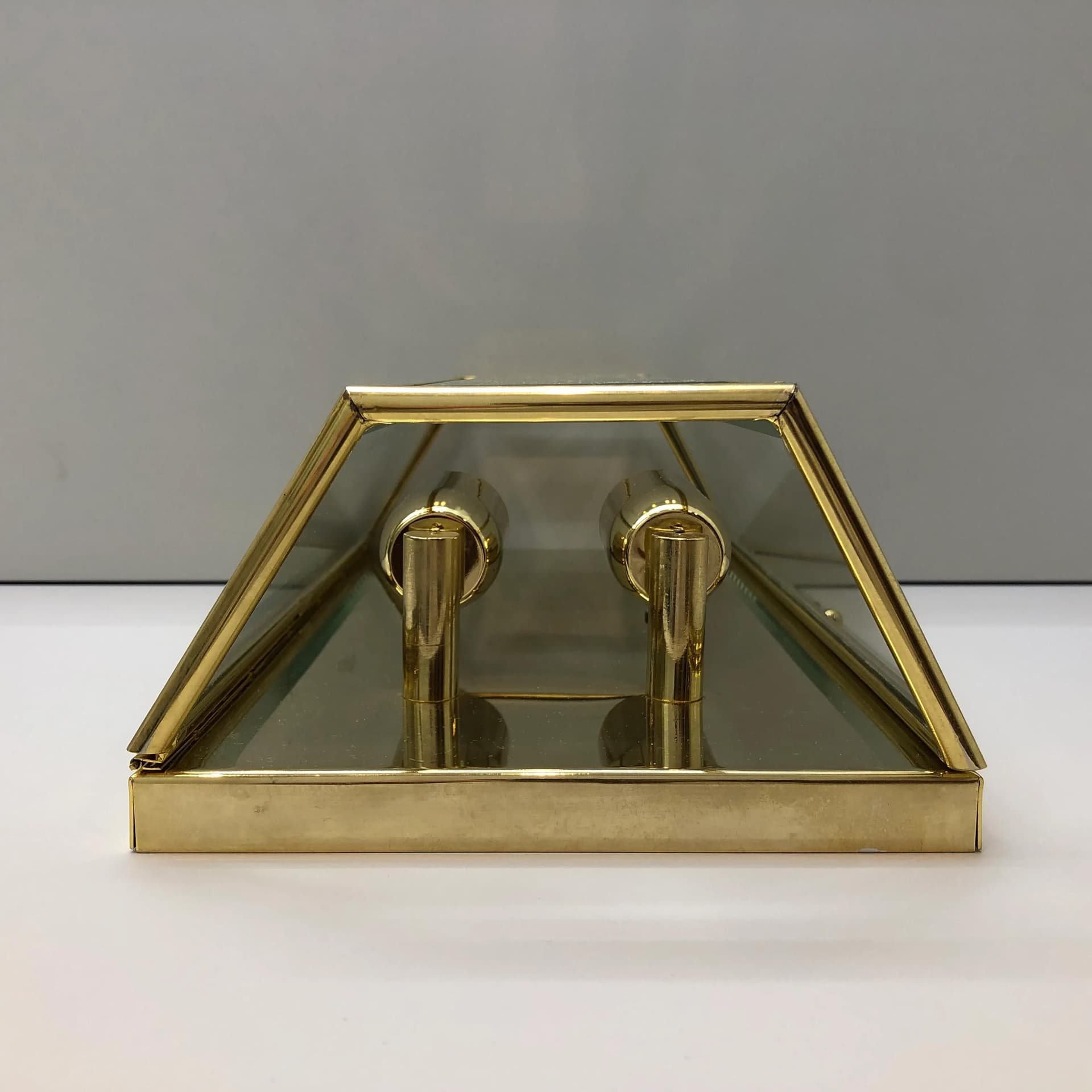 Kinkiet Art Deco, mosiądz złoty, szkło, IL Fanale, Włochy, lata 90. - 20055