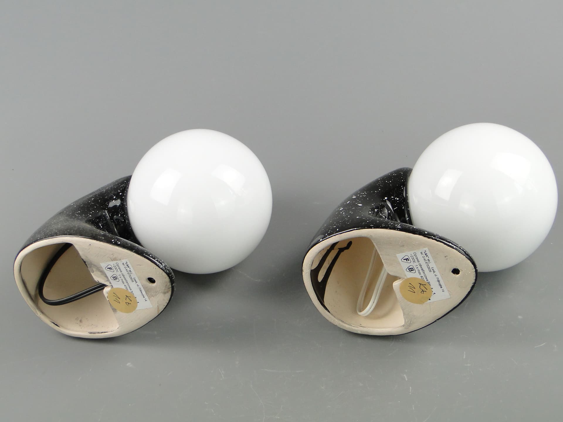 Para kinkietów Space Age, ceramika czarna, Polska, lata 70. - 2080