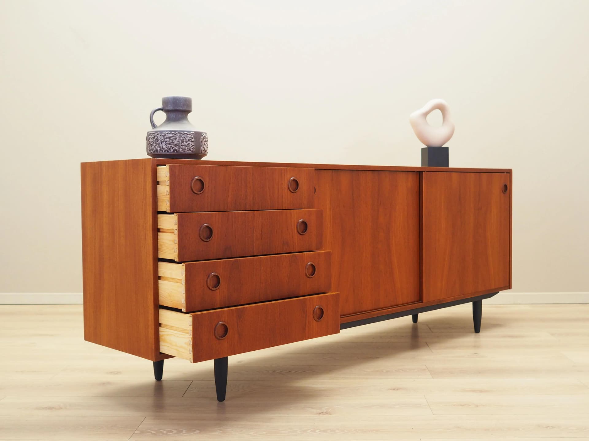 Sideboard, teak pomarańczowy, Dania, lata 70. - 20852