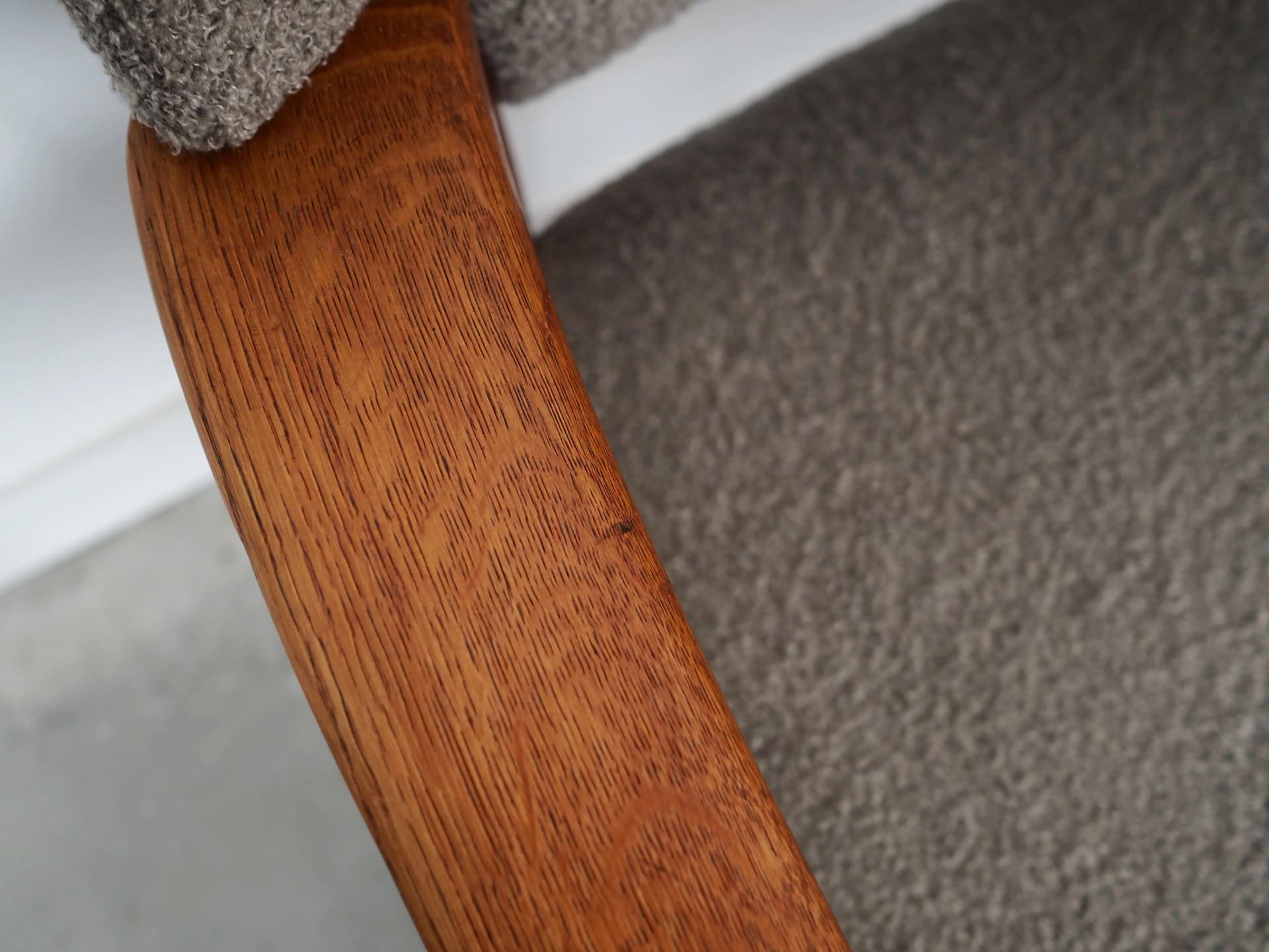 Fotel, boucle beżowy, dąb, proj. E. Larsen & A. B. Madsen, dla Fritz Hansen, Dania, lata 60. - 20810