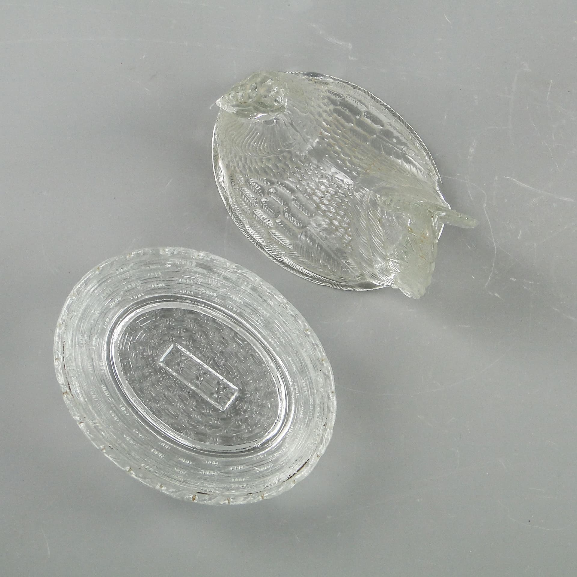 Bomboniera kura, szkło transparent, Ząbkowice, Polska, lata 70. - 2212