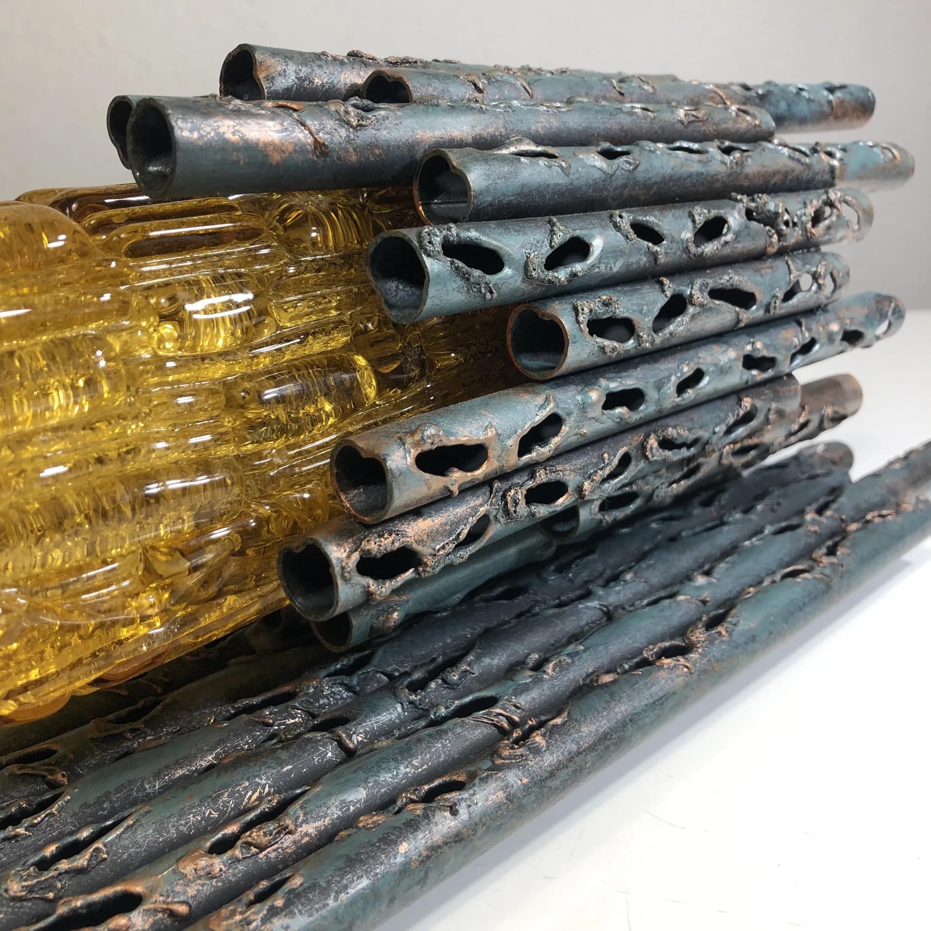 Para kinkietów, stal szara, szkło żółte, proj. M. Fantoni, Włochy, lata 70. - 21105