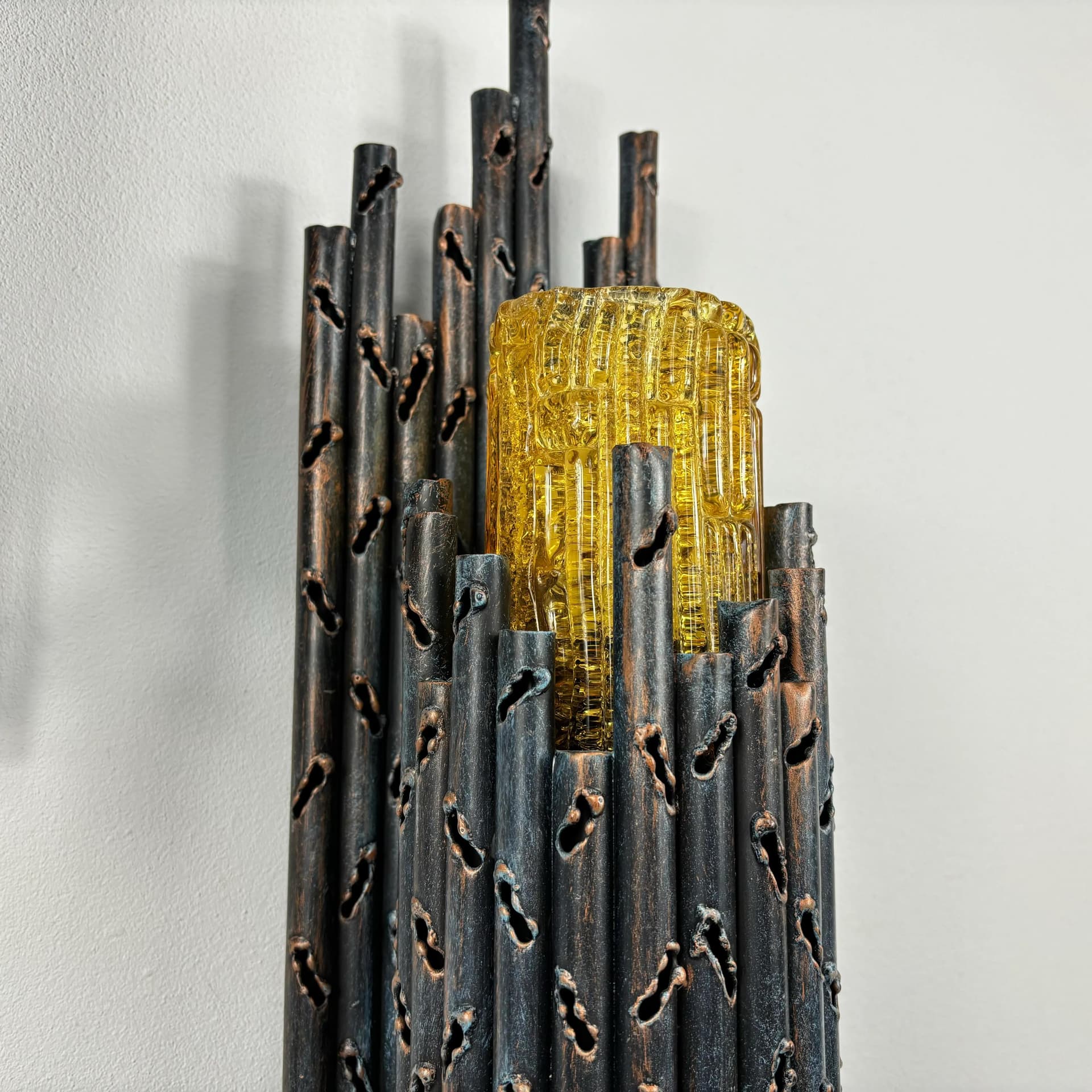 Para kinkietów, stal szara, szkło żółte, proj. M. Fantoni, Włochy, lata 70. - 21108