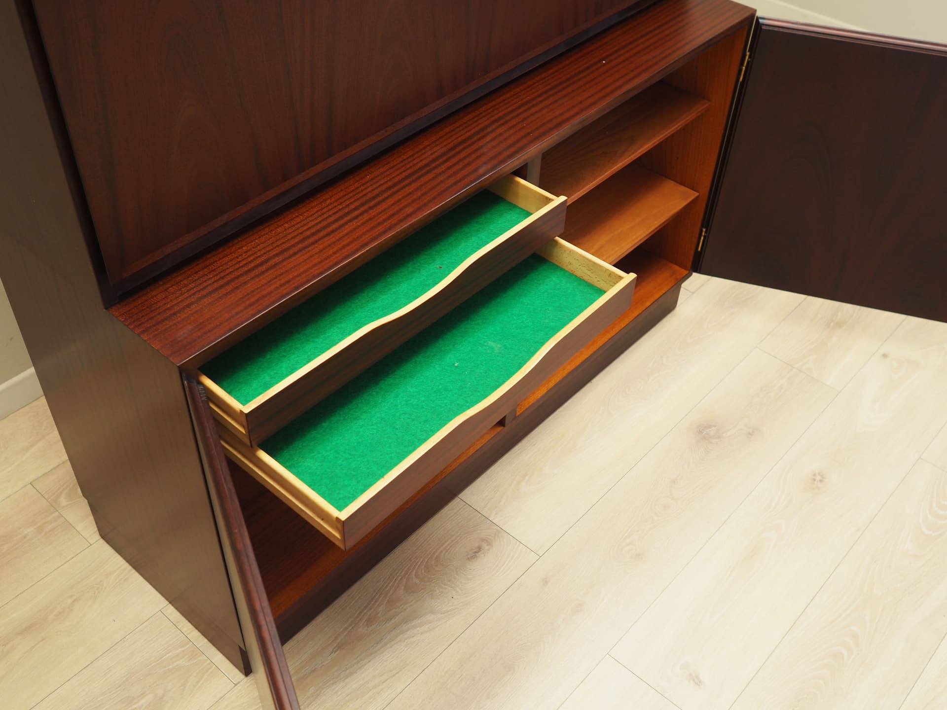 Biblioteczka, mahoń brązowy ciemny, Omann Jun, Dania, lata 70. - 73516