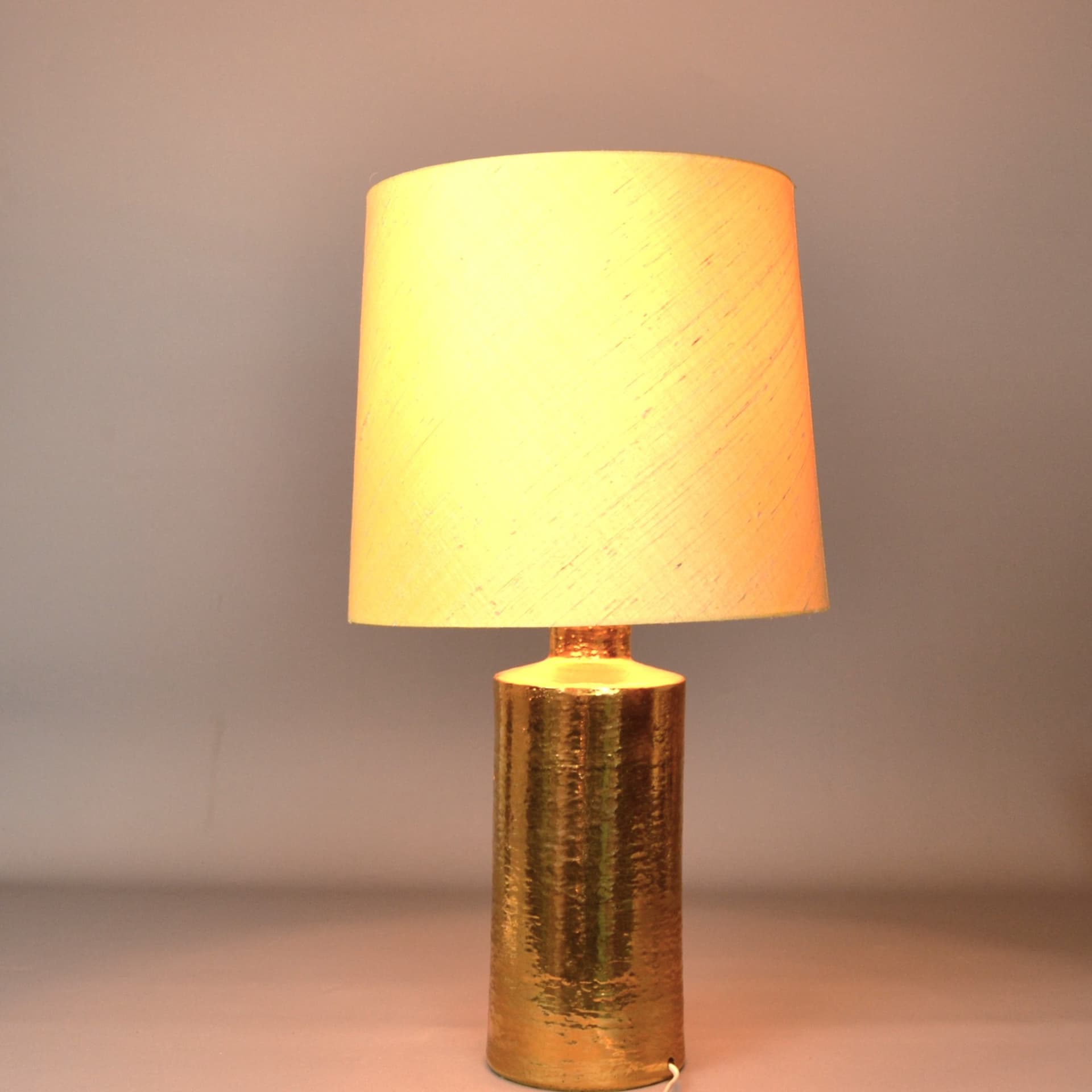 Table lamp, golden ceramic, by A. Londi, Bitossi, Italy, 1970s. - 108