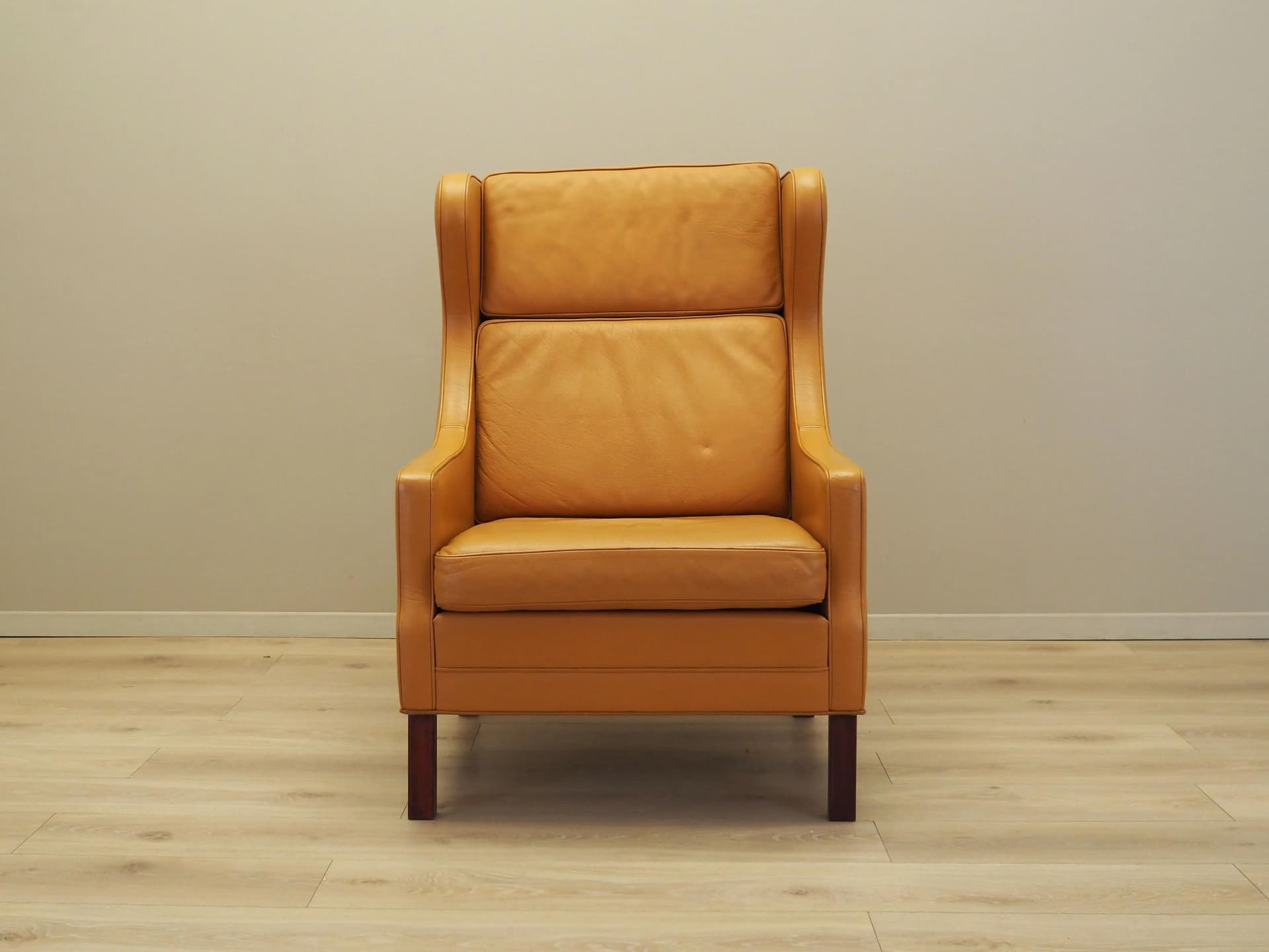Fotel skandynawski, skóra pomarańczowa, buk brązowy, Dania, lata 70. - 21456