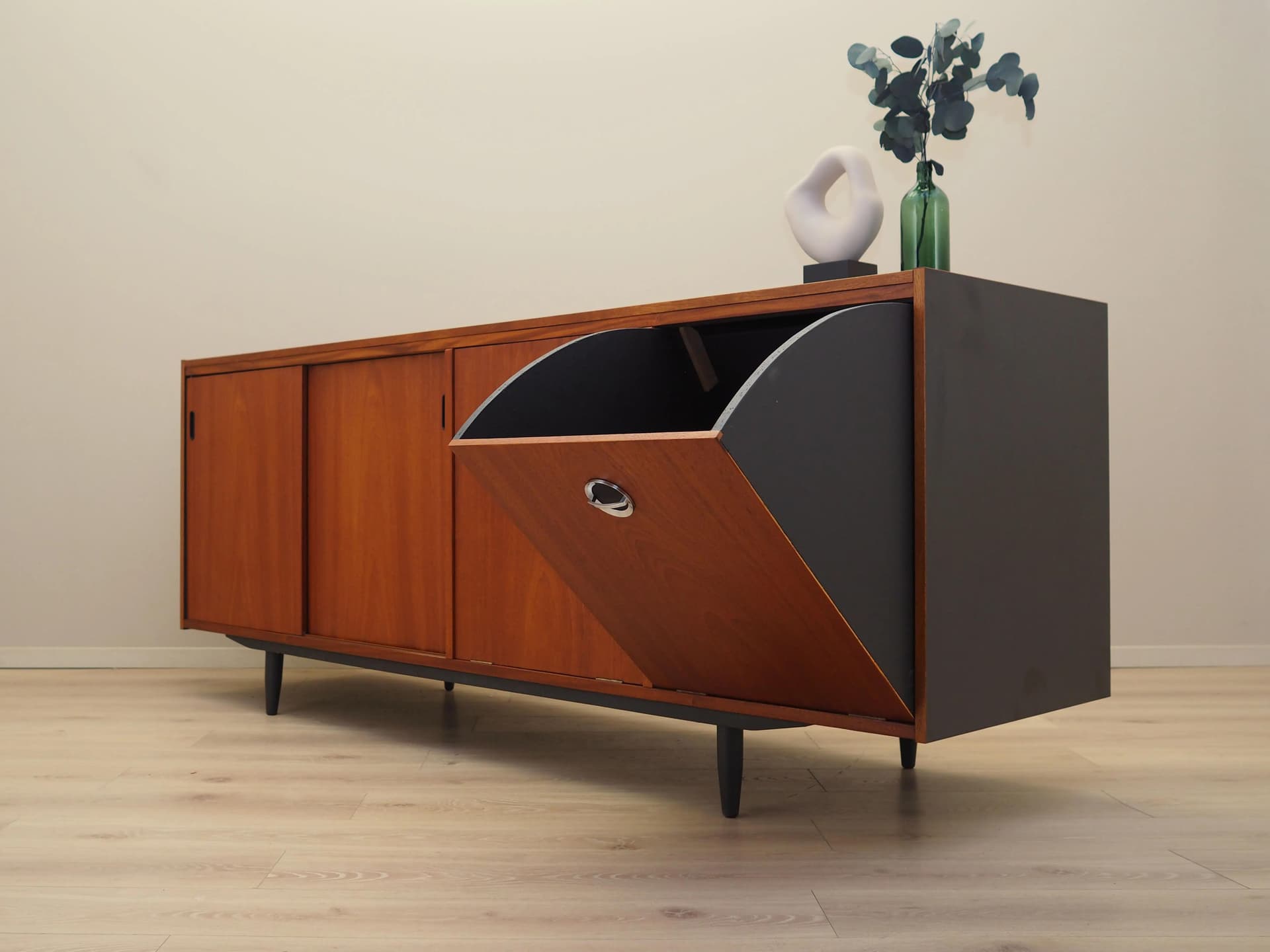Sideboard, teak brązowy, Dania, lata 70. - 21428