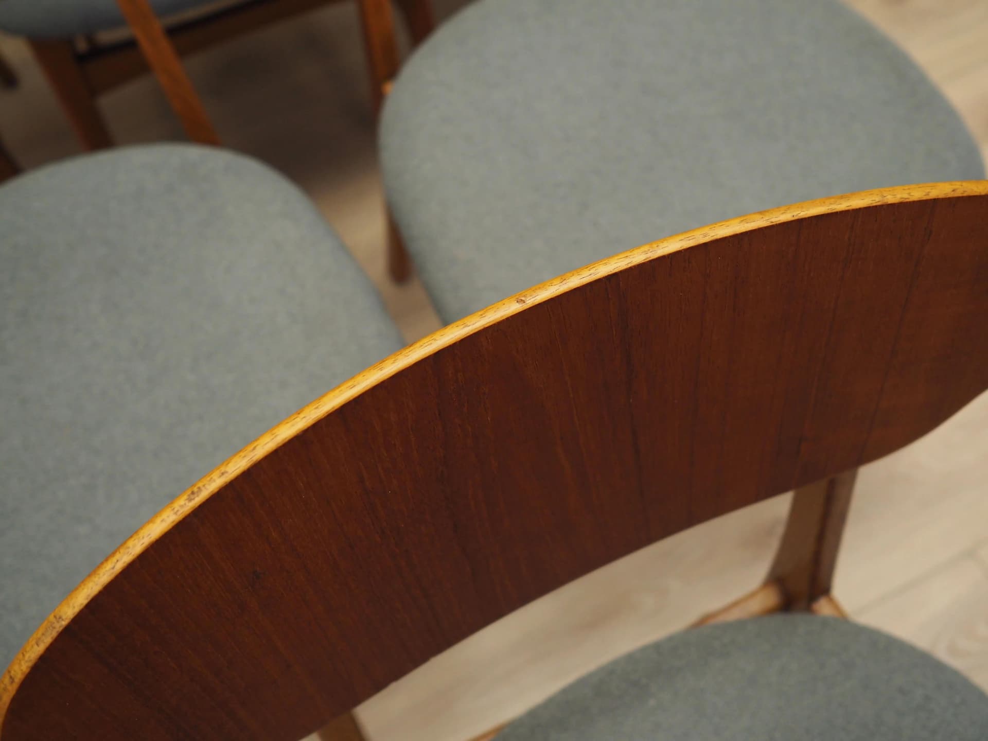 Komplet sześciu krzeseł, teak, szary, Dania, lata 70. - 21418