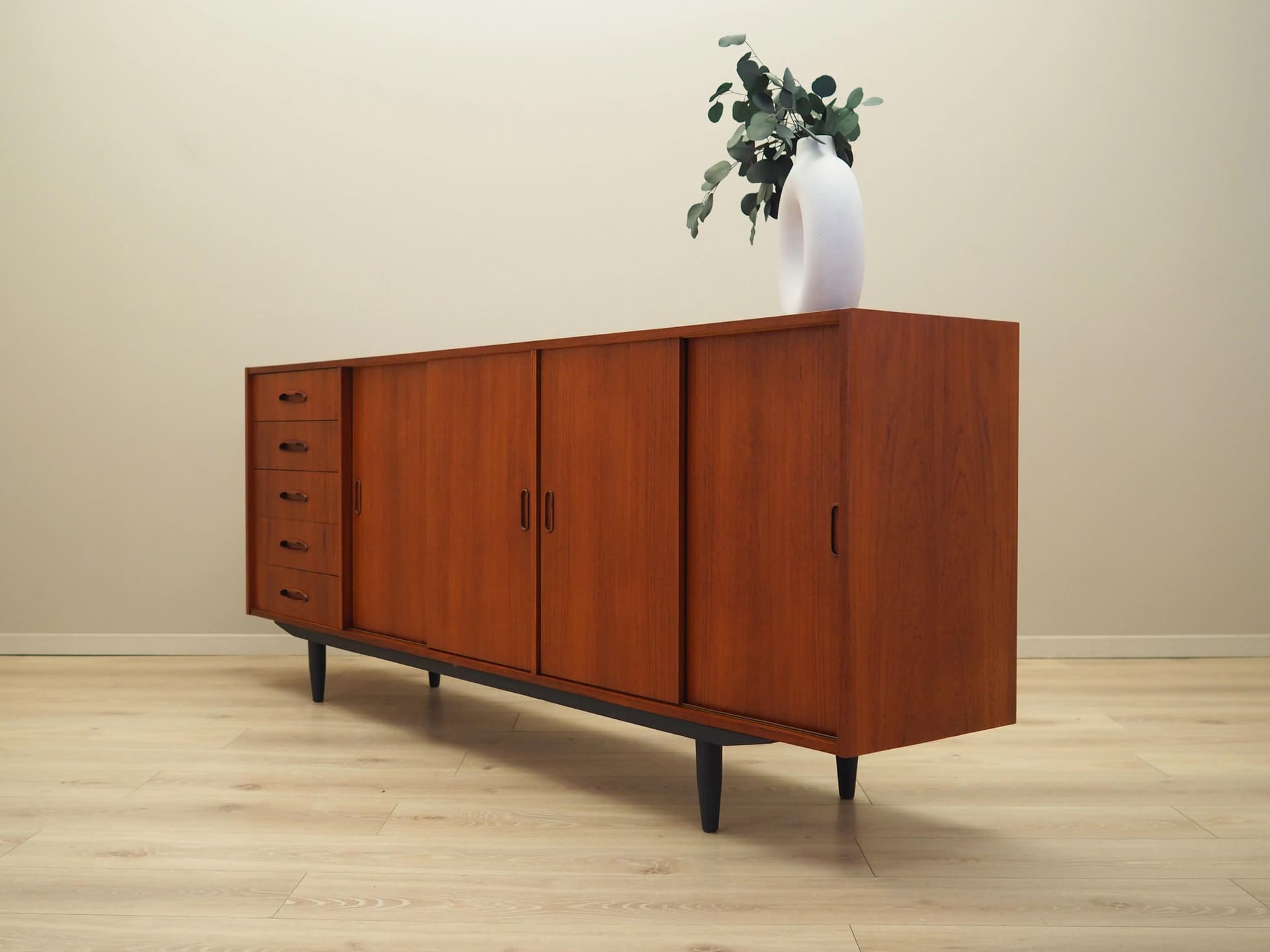 Sideboard, teak pomarańczowy, Dania, lata 70. - 21762
