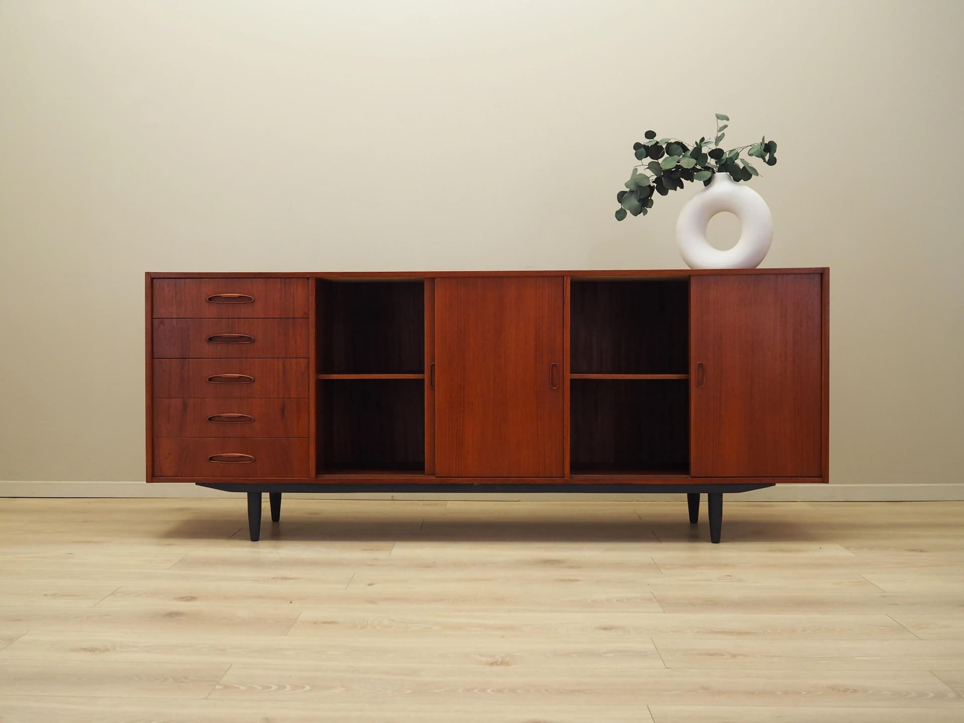 Sideboard, teak pomarańczowy, Dania, lata 70. - 21761