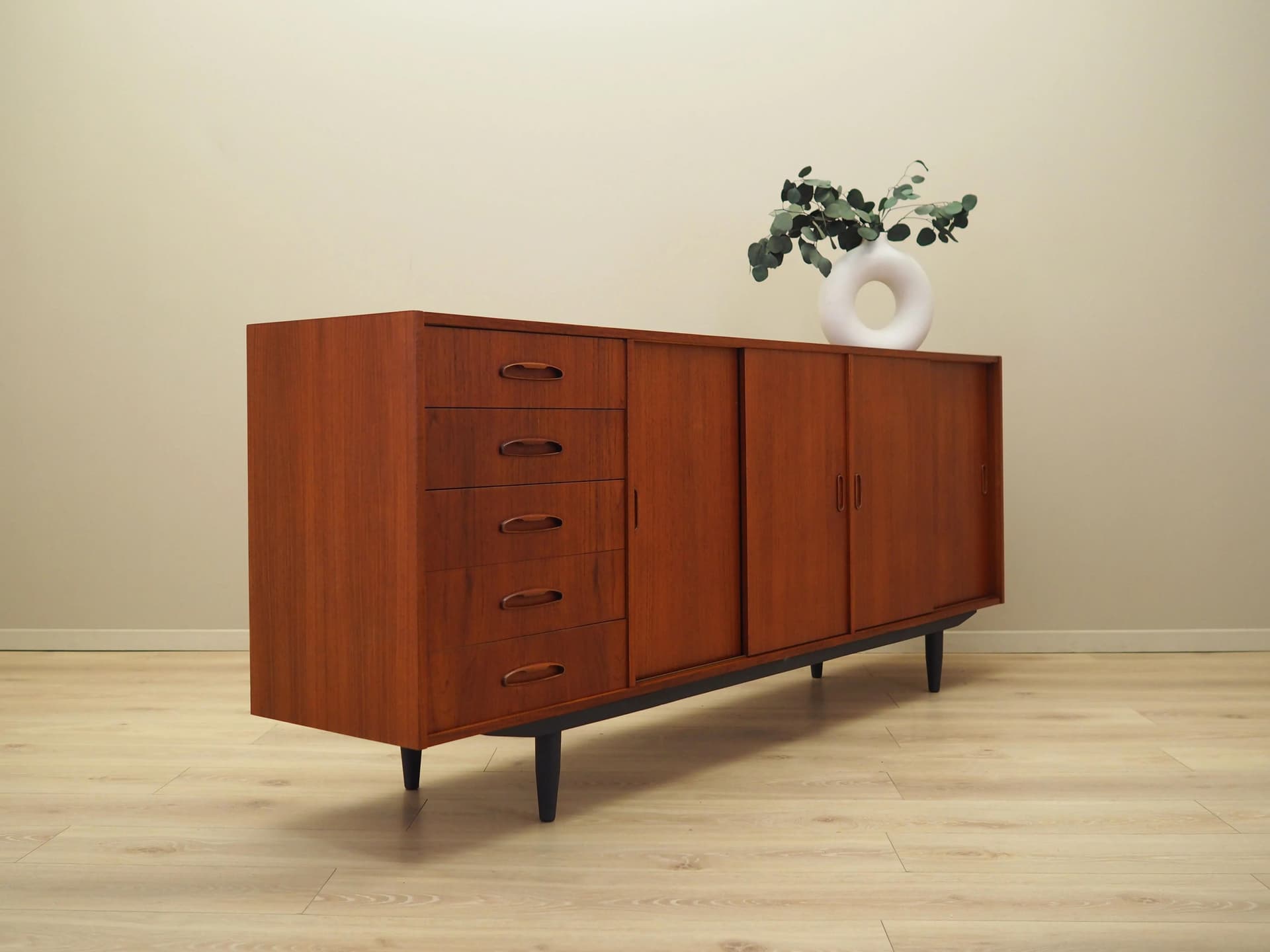 Sideboard, teak pomarańczowy, Dania, lata 70. - 21764