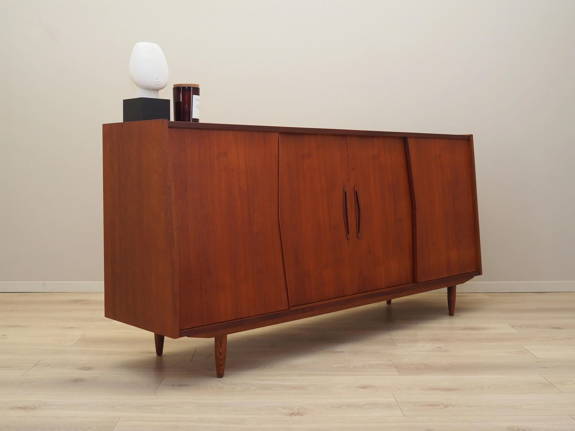 Sideboard, teak pomarańczowy, Dania, lata 70. - 21744