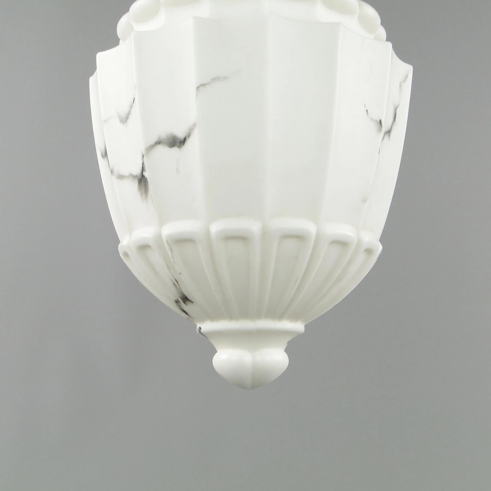Lampa wisząca Art déco, szkło ivory white, mosiądz, Polska, lata 20. - 21604
