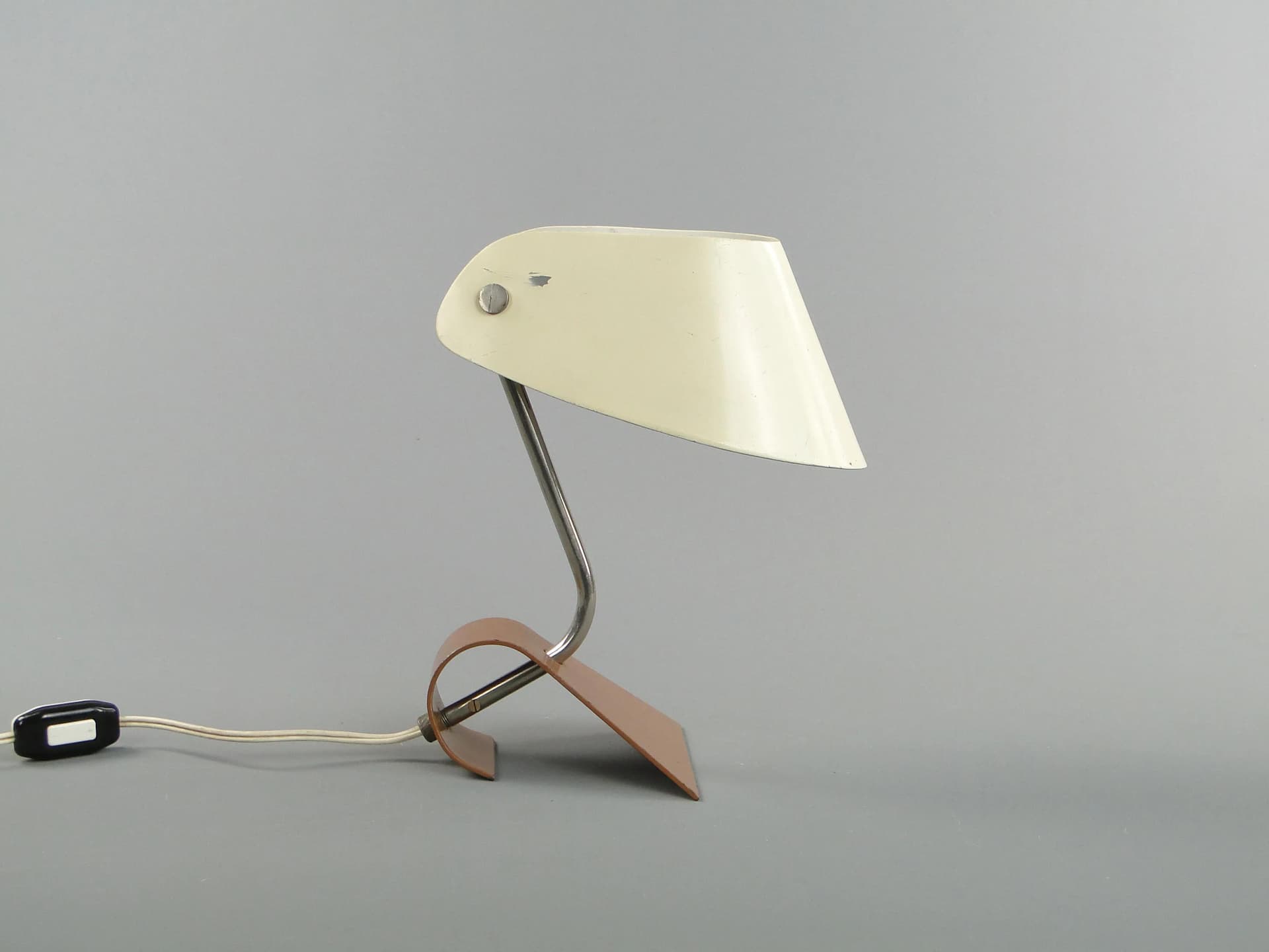 Desk lamp Pop Art, ivory white metal, by A. Gałecki, Poland, 1960s. - 21871