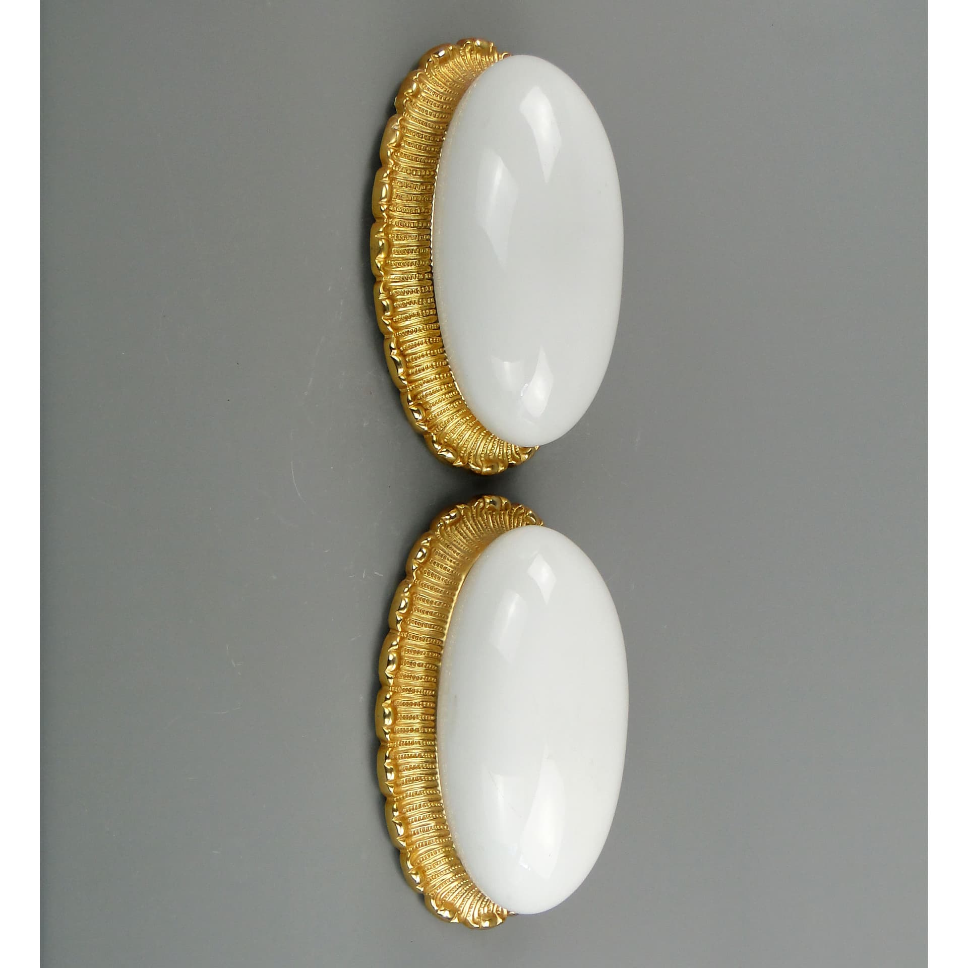 Para plafonów, szkło mlecznobiałe, metal złoty, Limburg, Niemcy, lata 60. - 2315