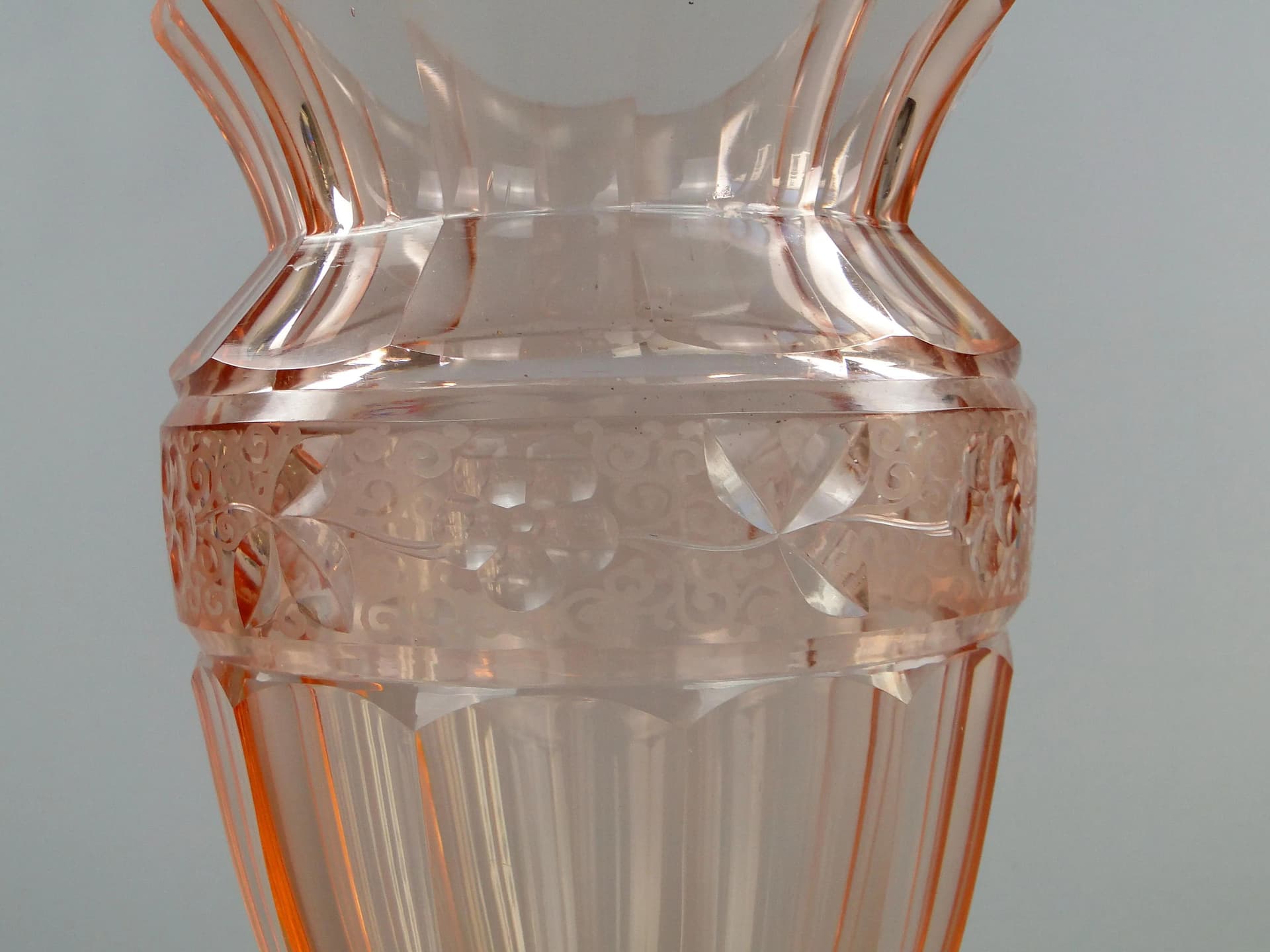 Wazon kryształowy rozalinowy, Moser, Czechy, lata 20. - 22555