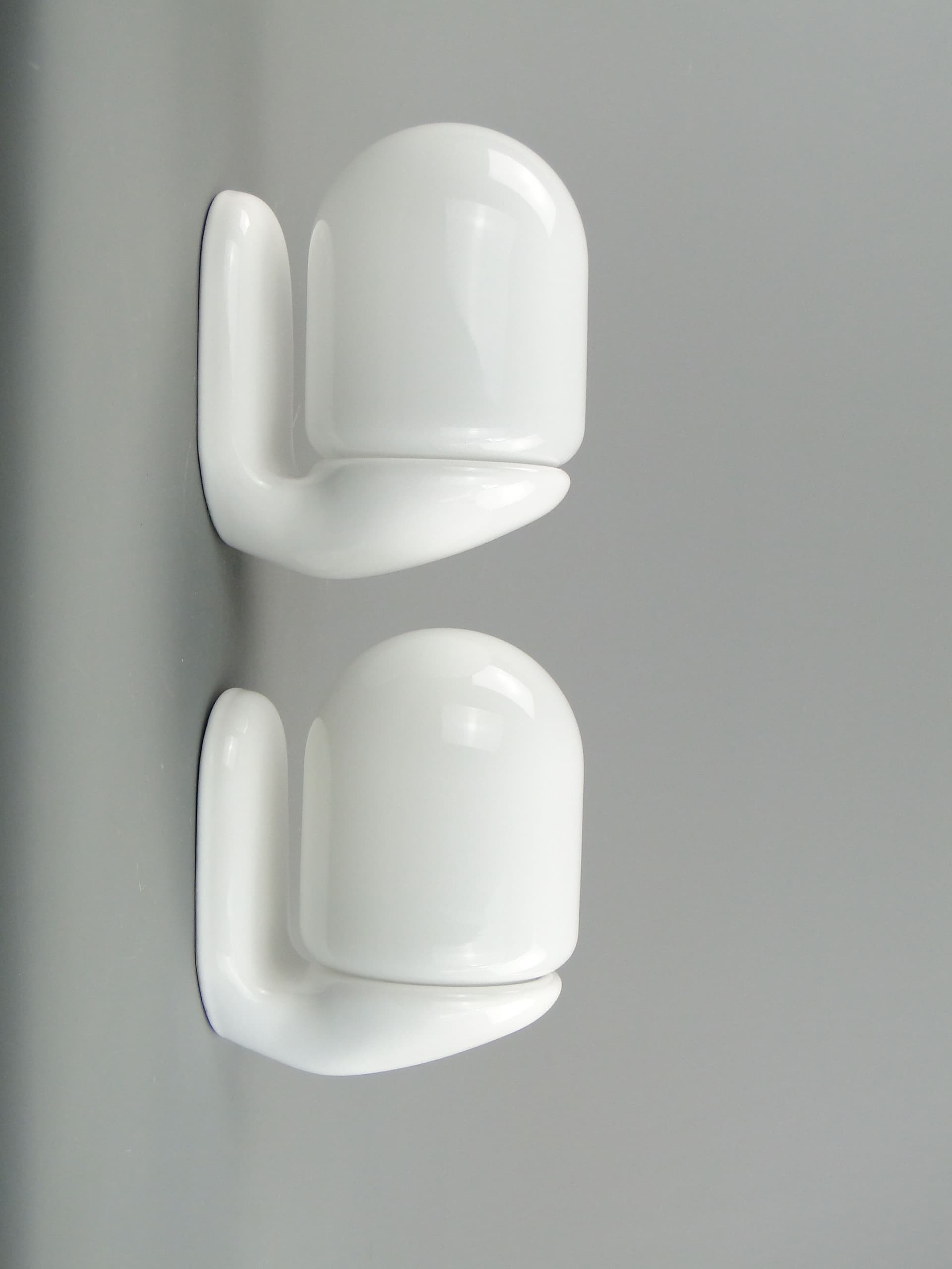 Para kinkietów modernistycznych, ceramika biała, szkło białe, Polska, lata 70. - 2435