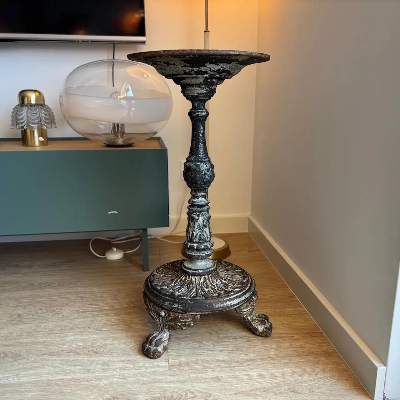 Podstawa stolika Art Nouveau, żeliwo czarne, Niemcy, początek XX w. - 22795