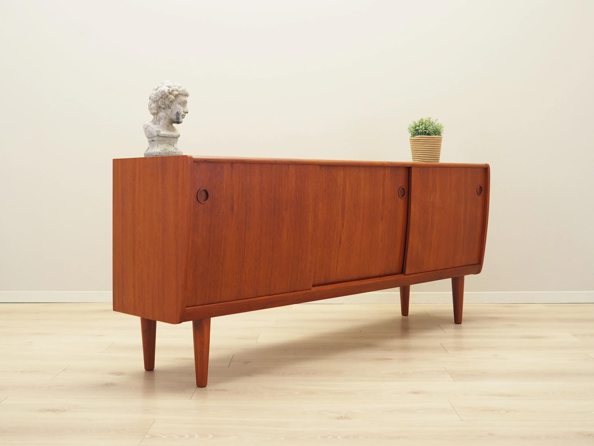 Sideboard, teak pomarańczowy, Dania, lata 70. - 23042