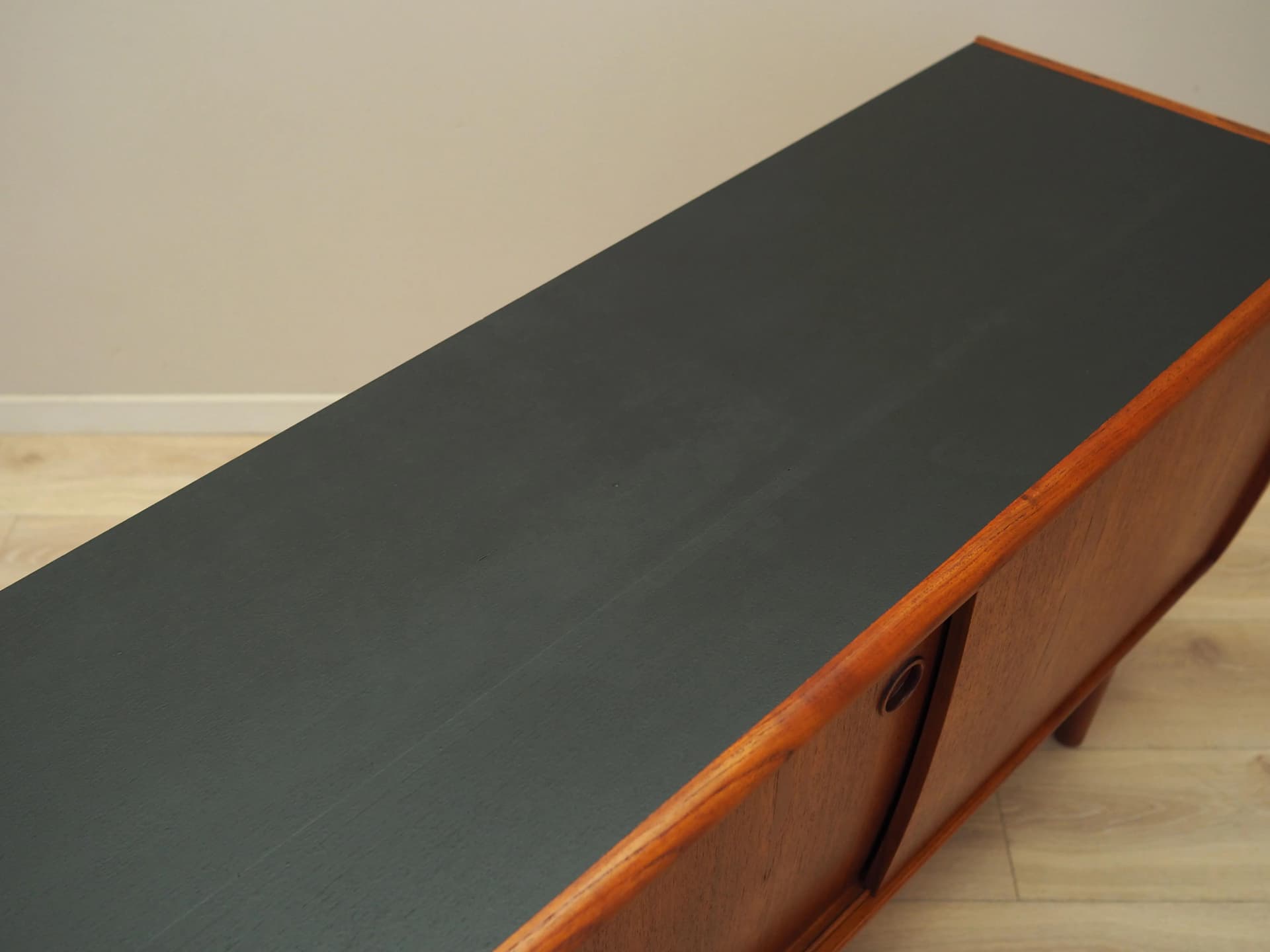 Sideboard, teak pomarańczowy, Dania, lata 70. - 23046