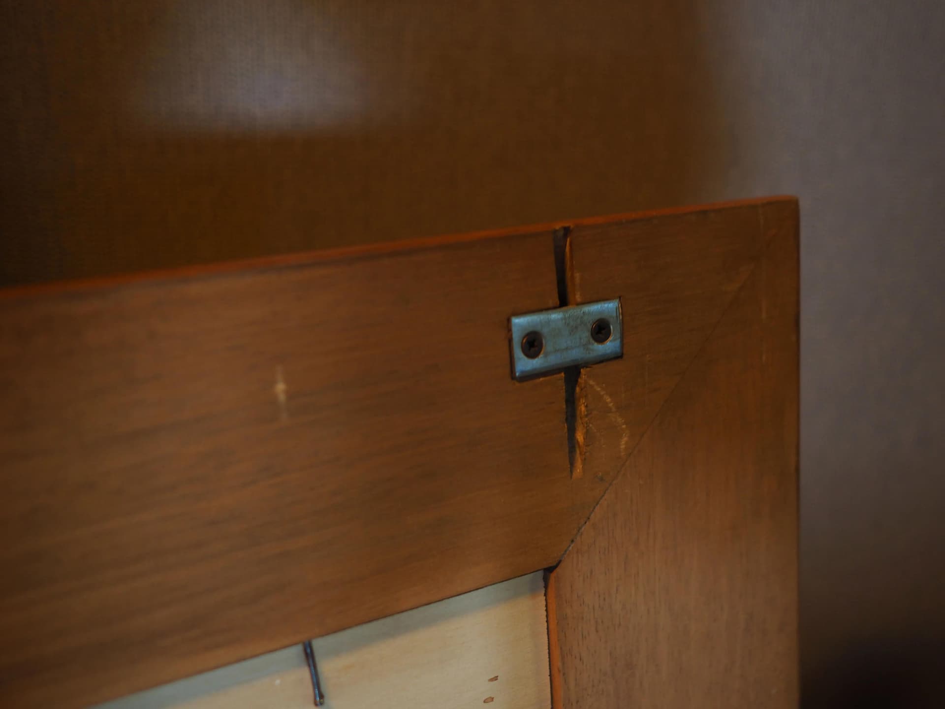 Lustro ścienne, mahoń ciemny, Włochy, lata 70. - 23319