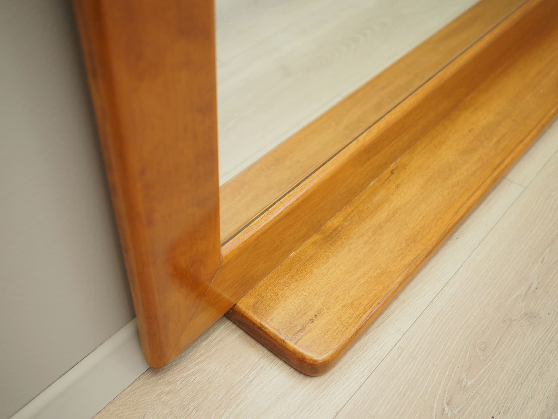 Lustro ścienne, mahoń ciemny, Włochy, lata 70. - 66451