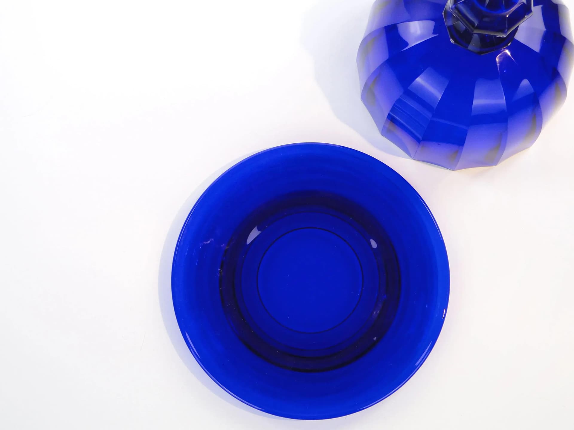 Klosz do potraw, kryształ indygo, proj. S. Haertl, Polska, lata 40. - 23608