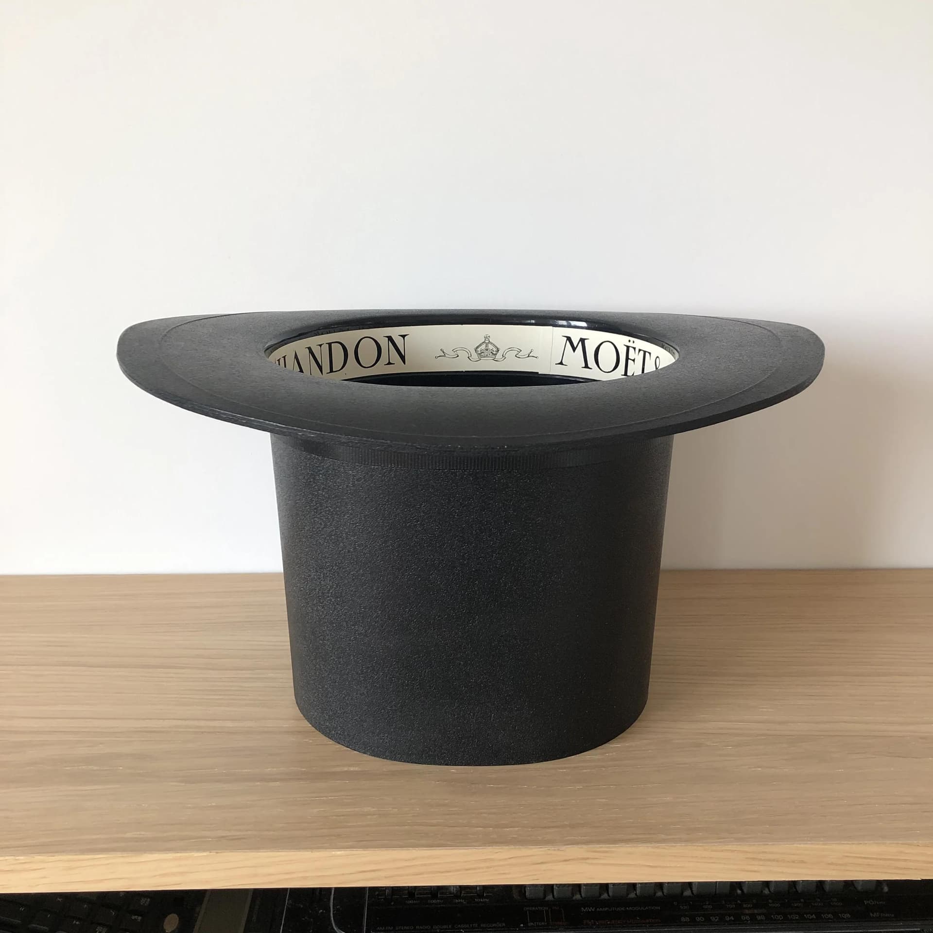 Pojemnik na szampana Moet & Chandon, czarny, plastik, Allibert, Francja, lata 80. - 23510