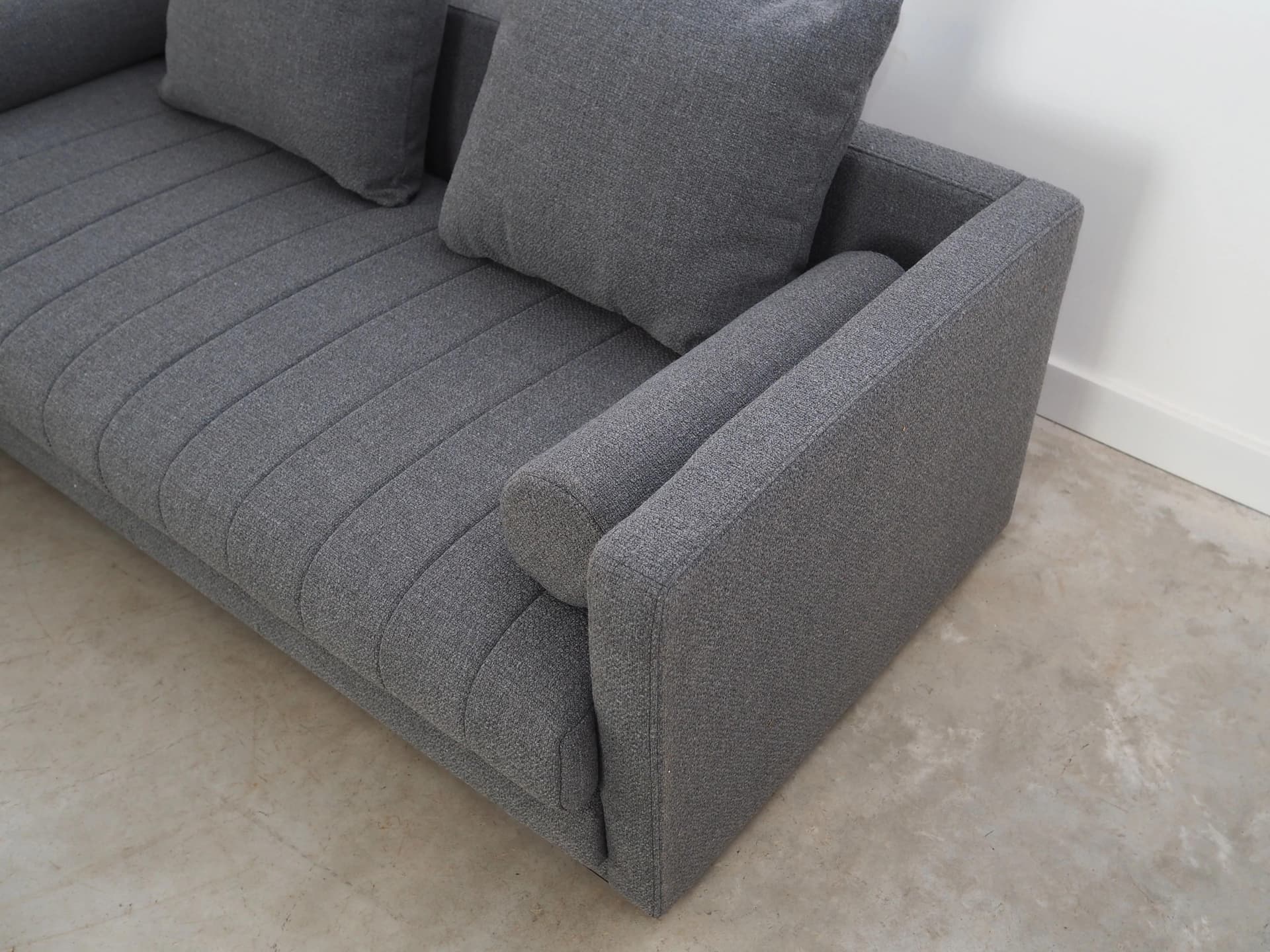 Narożnik, skandynawski design, szary, tkanina, Polska, lata 2000. - 23699