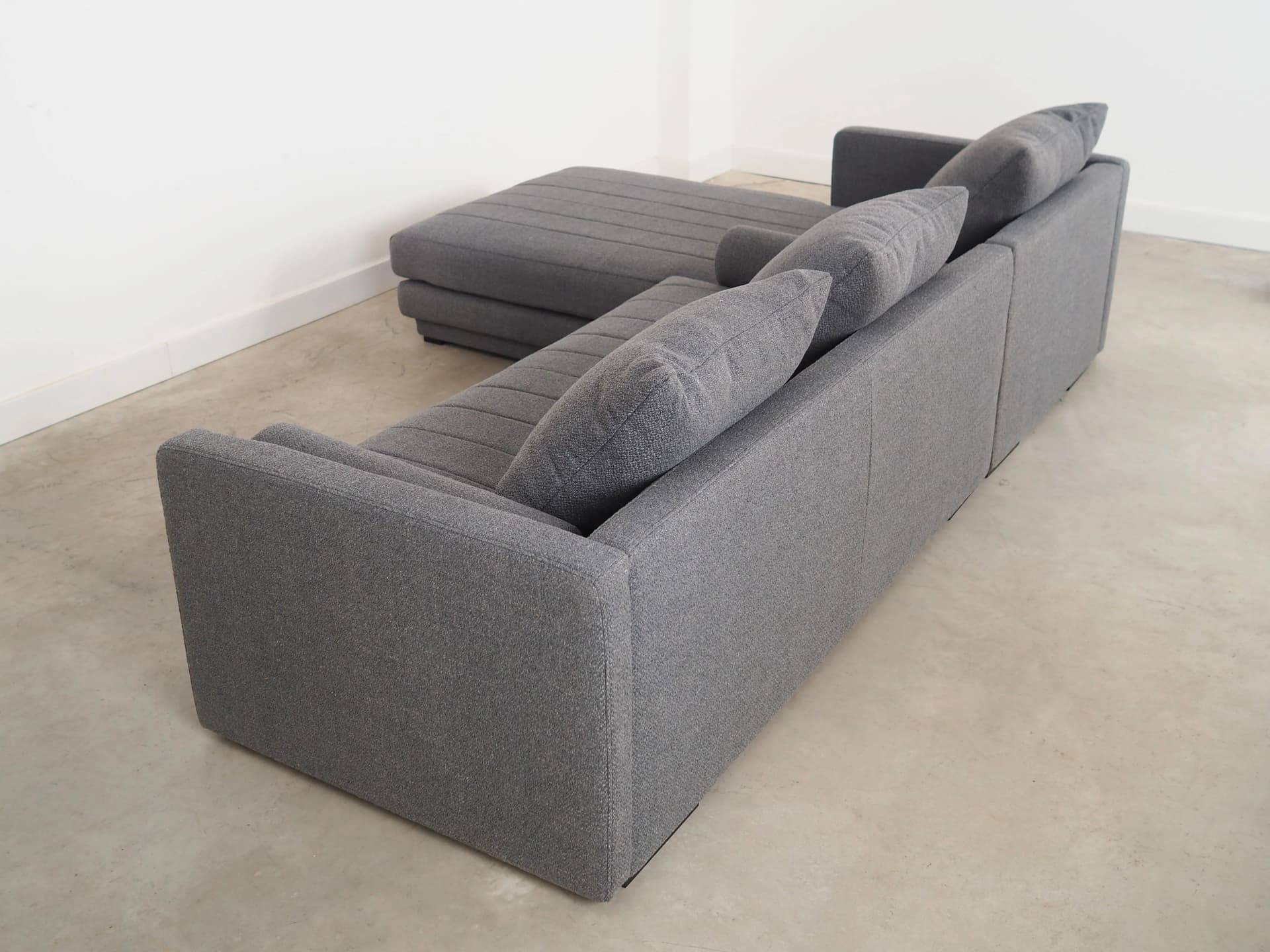 Narożnik, skandynawski design, szary, tkanina, Polska, lata 2000. - 23704