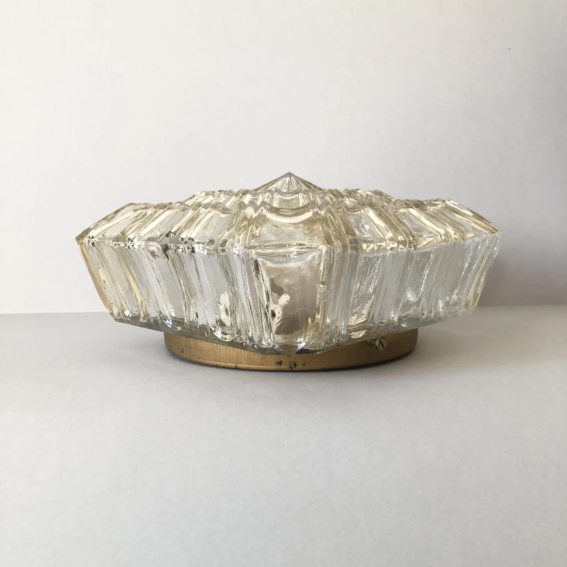 Złocony brutalistyczny kinkiet lub plafon szklany, Niemcy, lata 70. - 23504