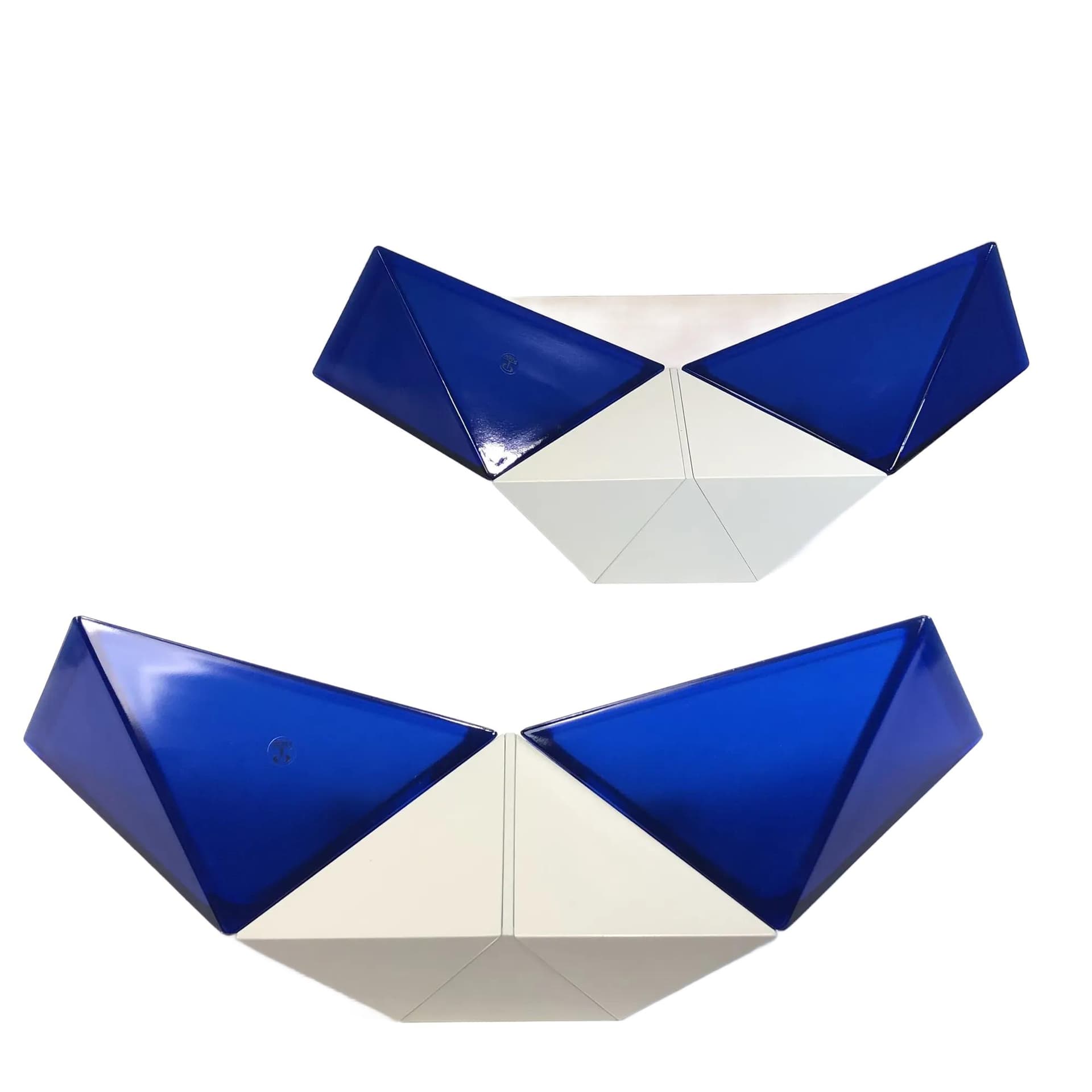 Para kinkietów geometrycznych, niebieski biały, metal, Peill & Putzler, Niemcy, lata 80.