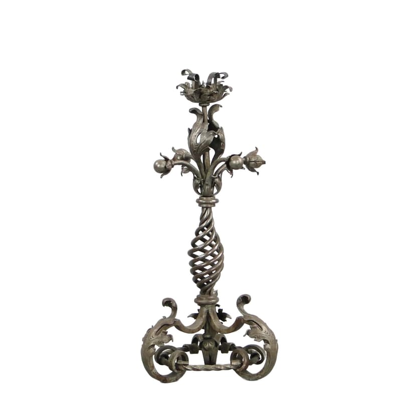 Świecznik secesyjny, srebrny, metal, Polska, początek XX w.