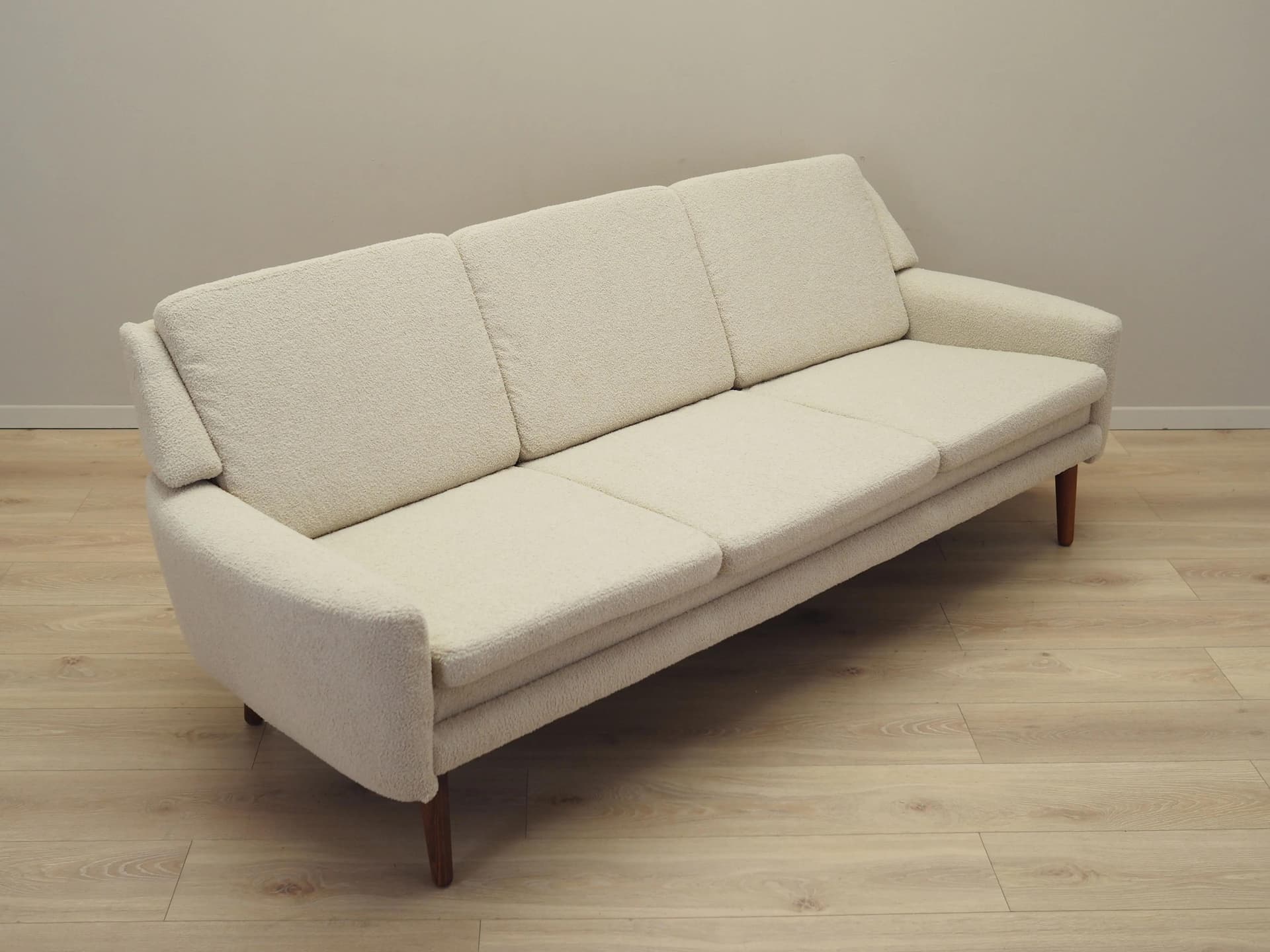 Sofa, beżowa boucle, palisander, Dania, lata 70. - 24244