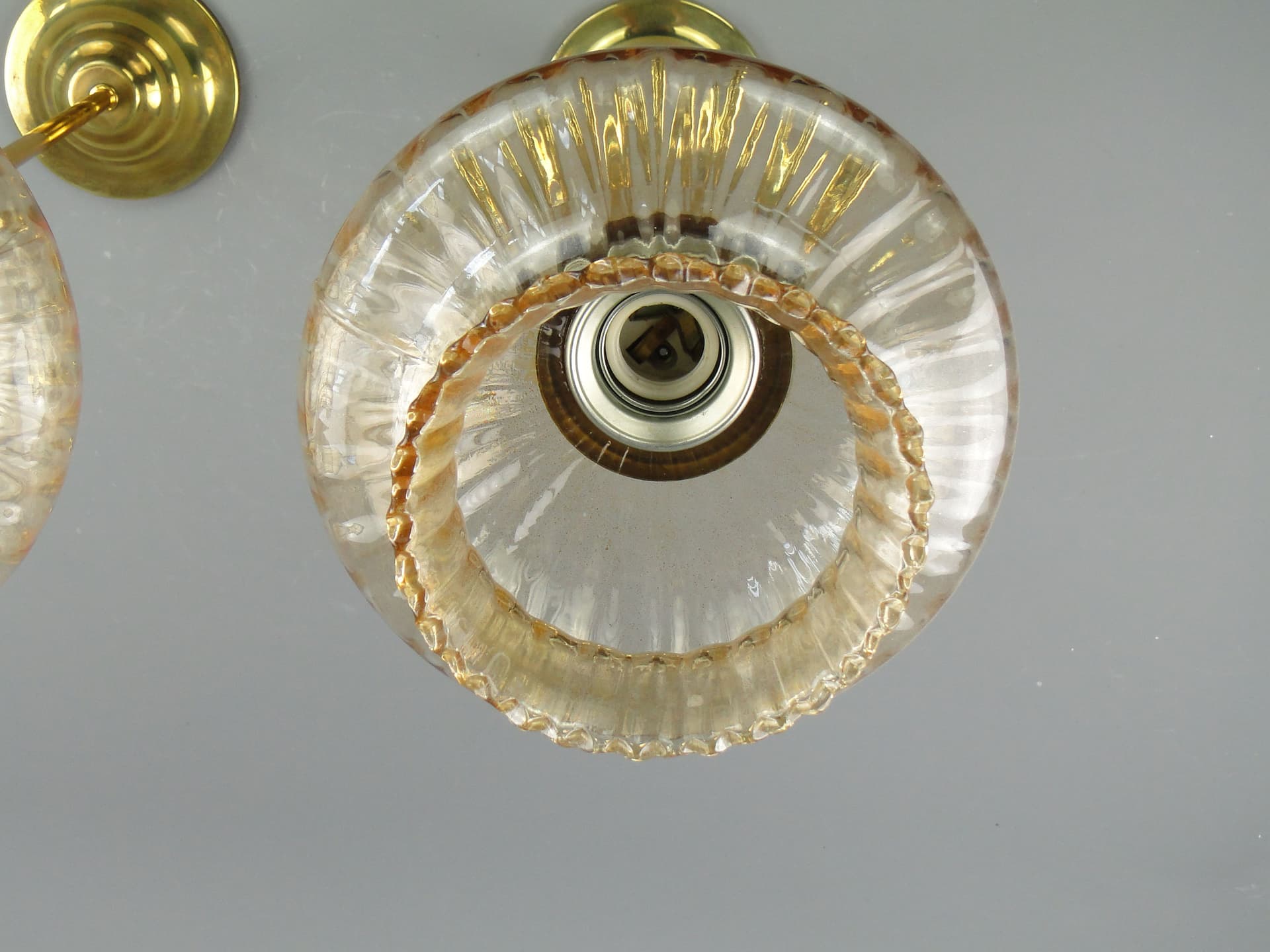 Para lamp sufitowych, złoty, szkło, Polska, lata 60. - 2657