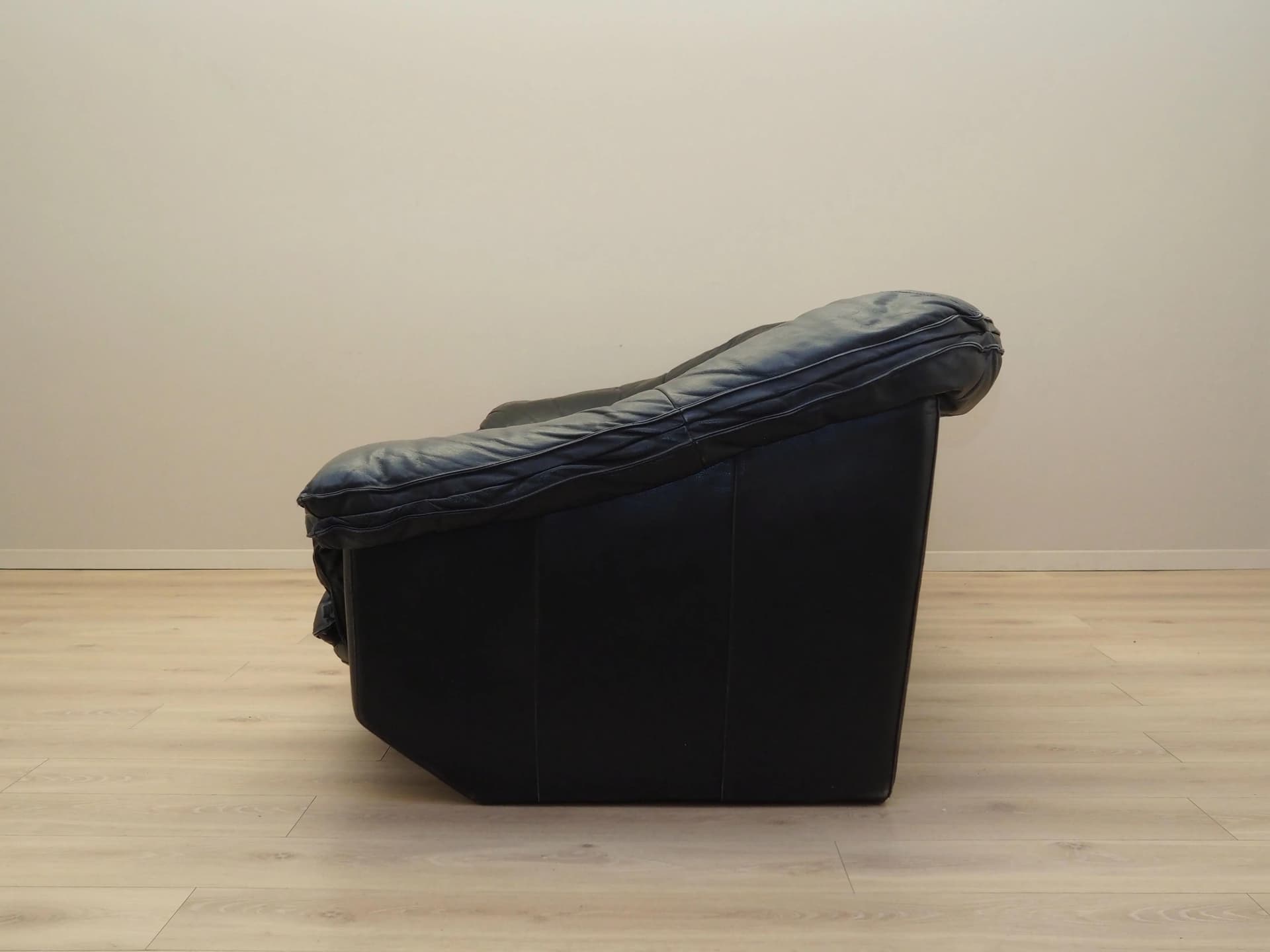 Sofa, black leather, Italy, 1960s. - 24712