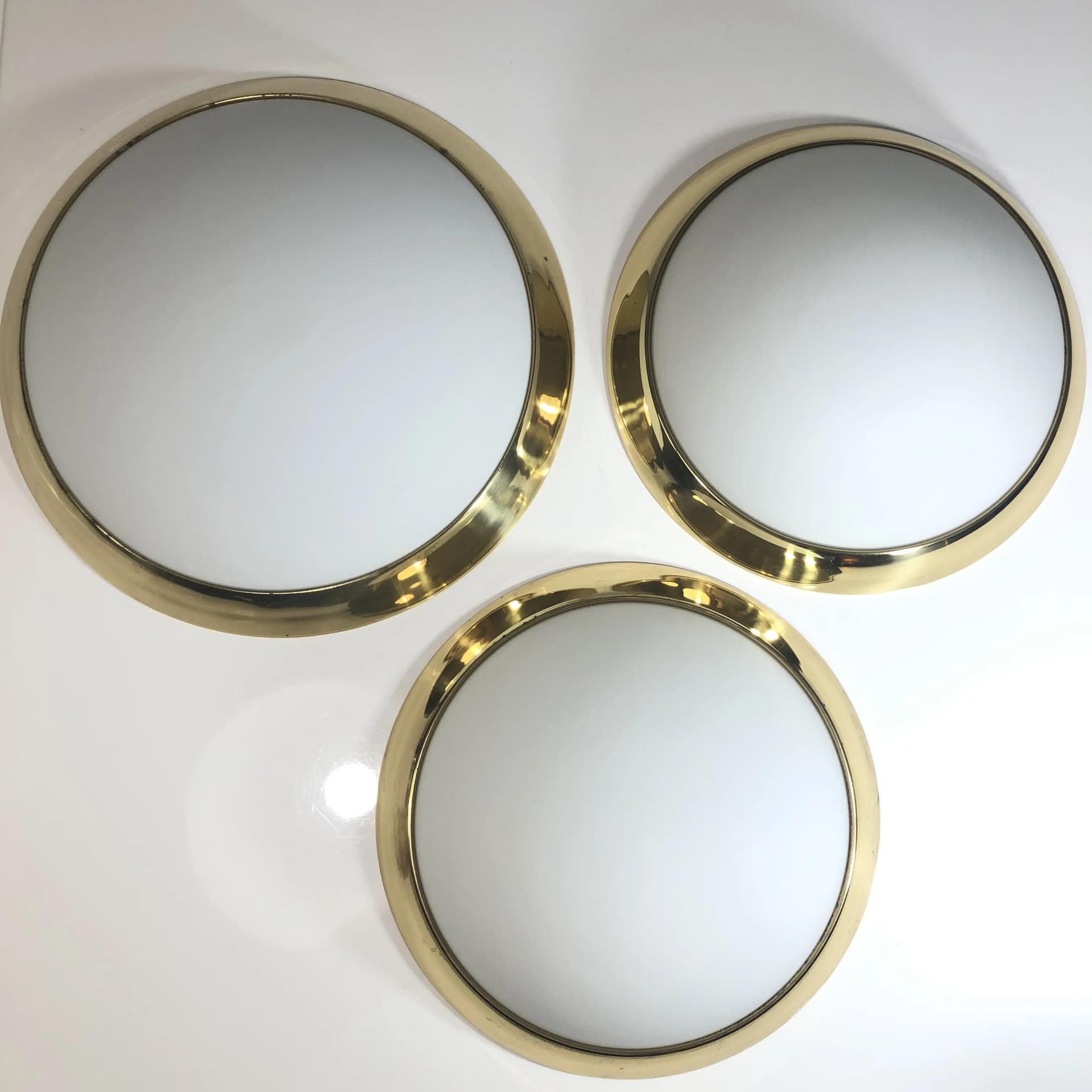 Biały, złocony plafon z opalowego szkła, Böhmer Leuchten, Niemcy, lata 90. - 25176