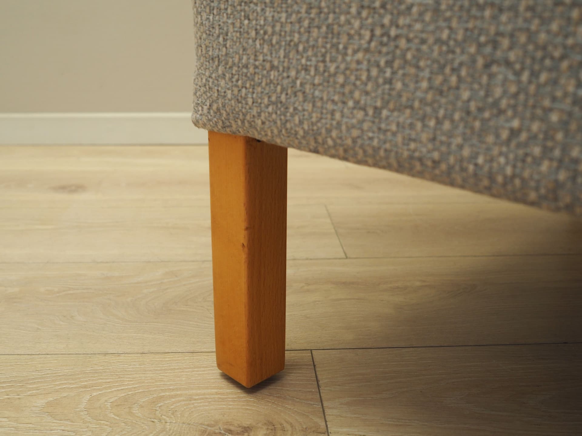 Fotel, buk szary, Dania, lata 70. - 66297