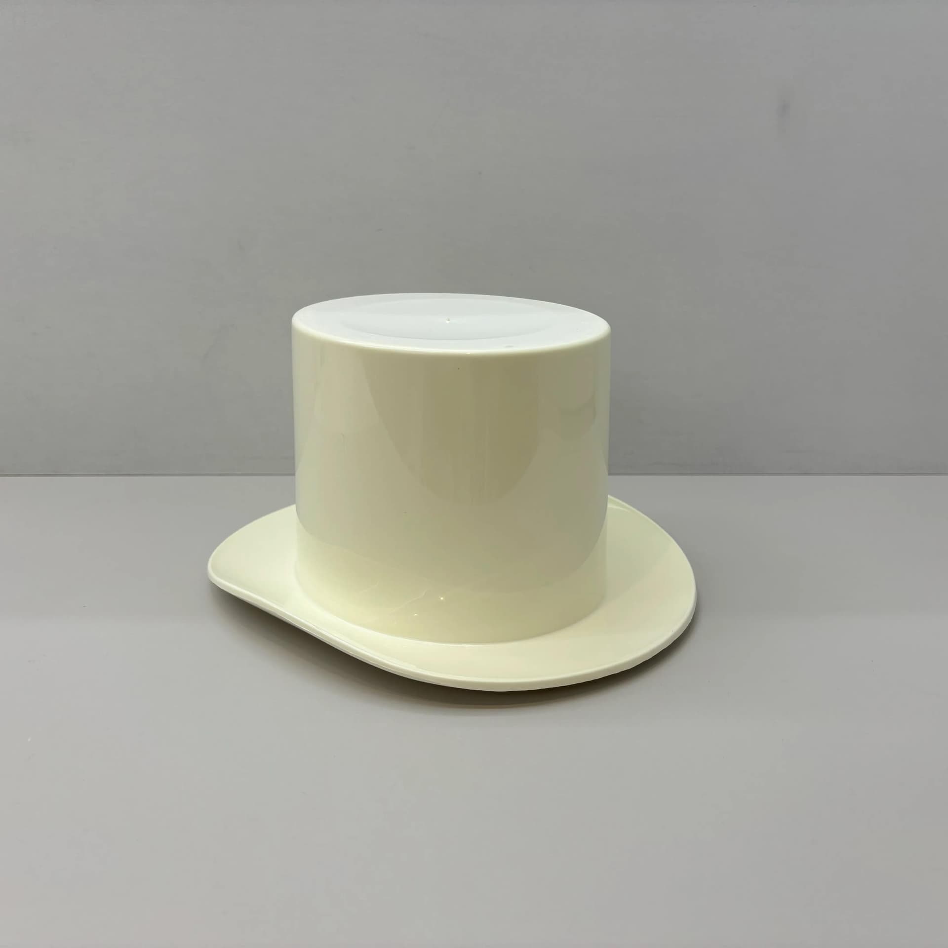 Decorative container, ivory white plastic, Koziol, Germany, 1980s. - 25468